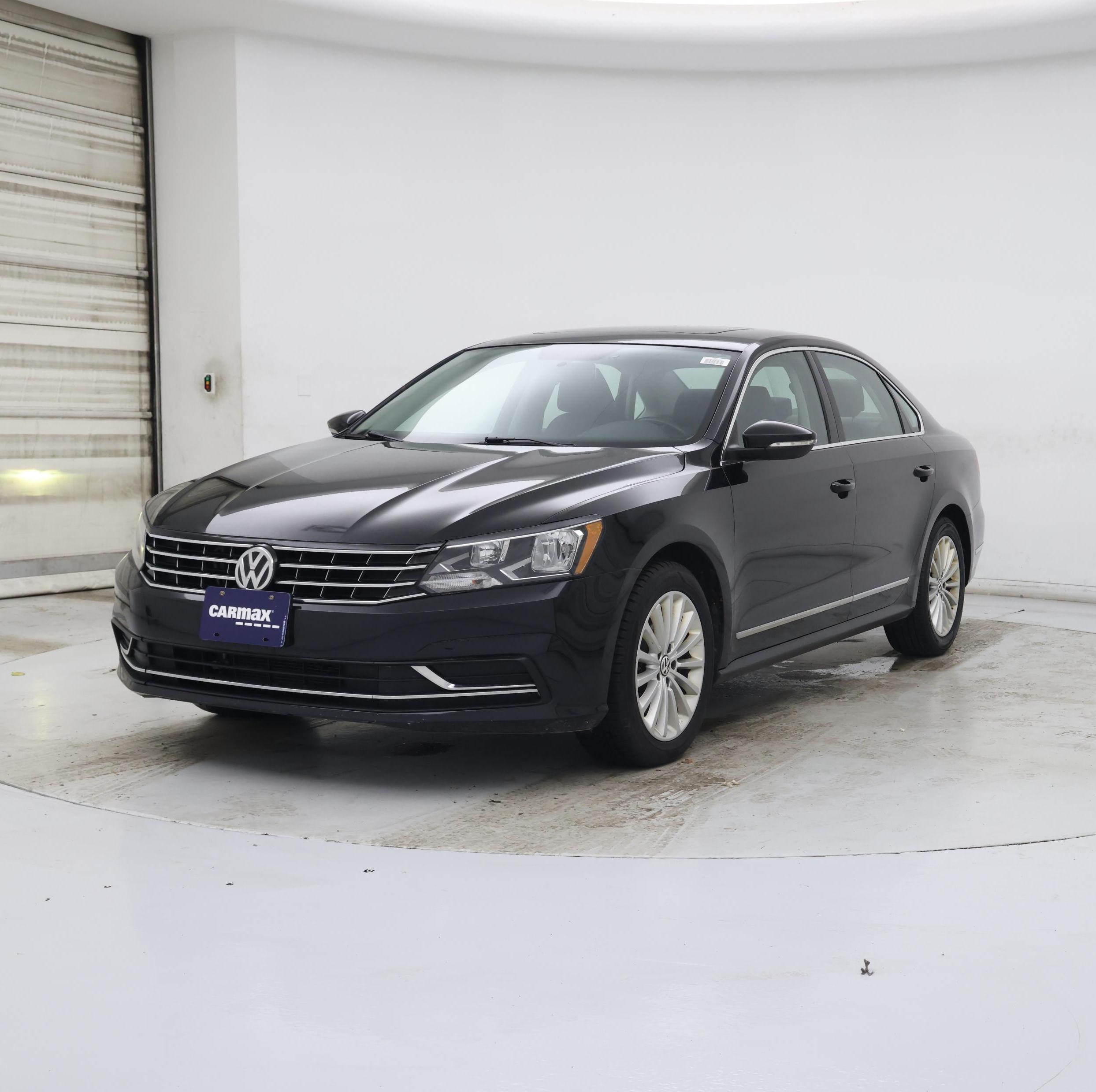 Thumbnail: 2017 Volkswagen Passat - 4