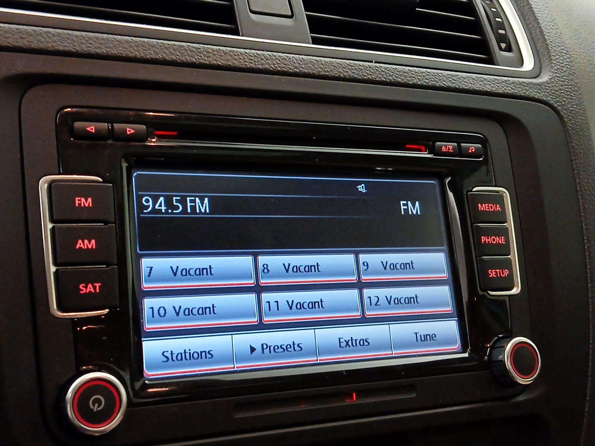Thumbnail: 2014 Volkswagen Jetta - 14