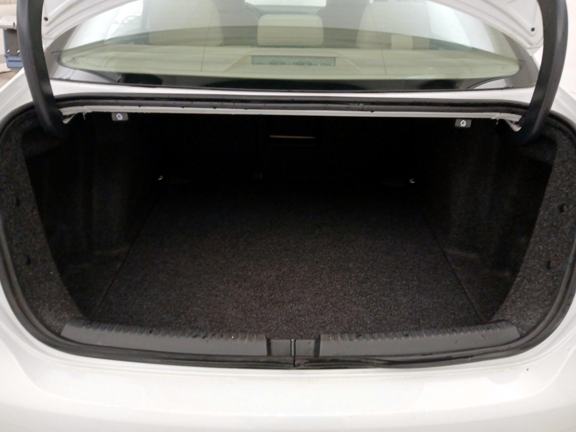Thumbnail: 2014 Volkswagen Jetta - 20