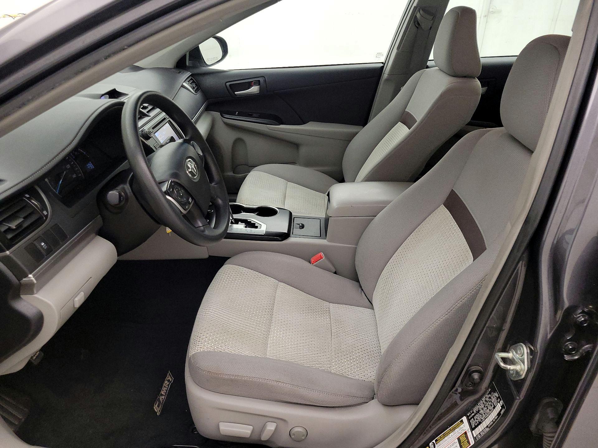 Thumbnail: 2014 Toyota Camry - 9