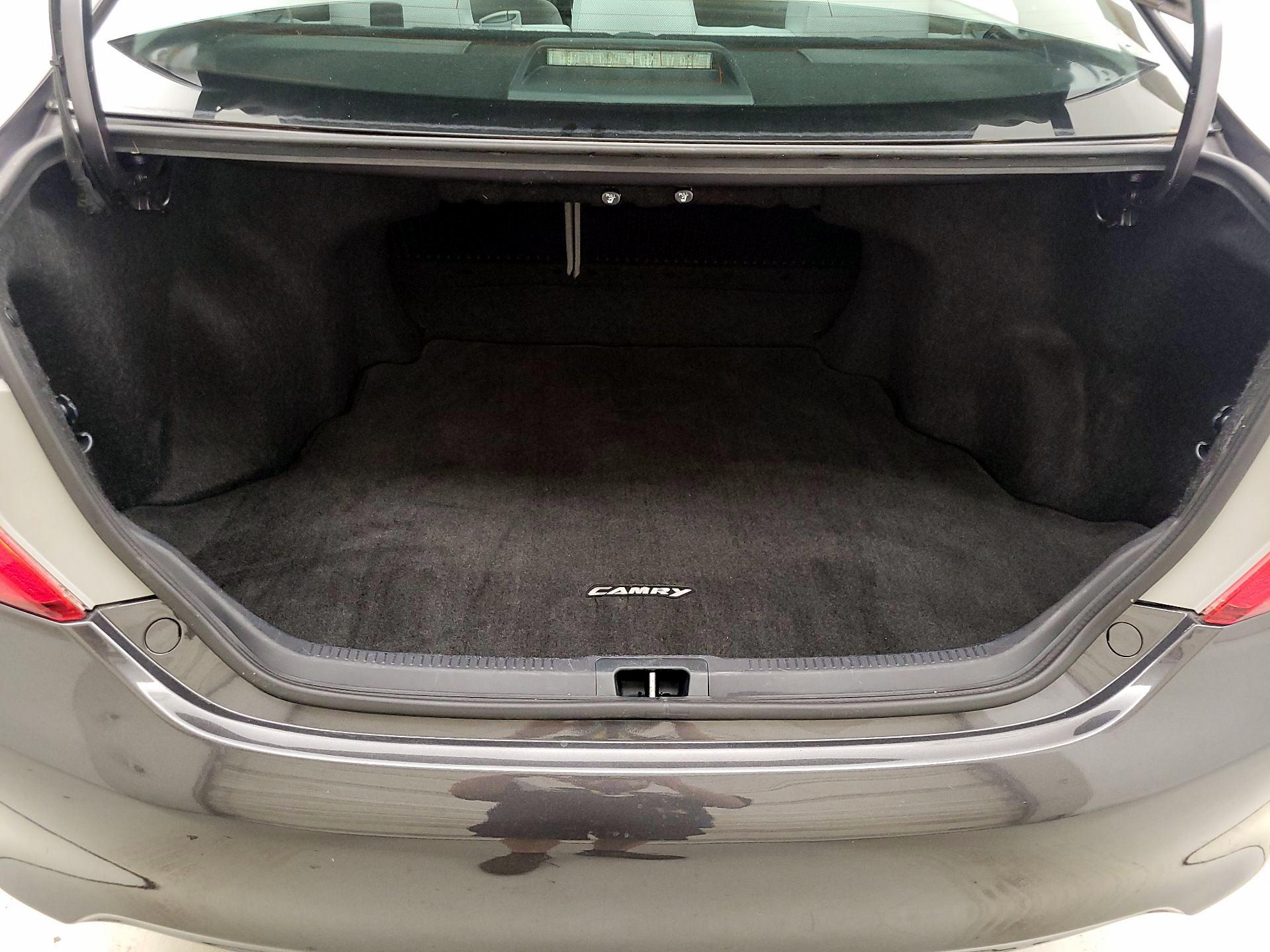 Thumbnail: 2014 Toyota Camry - 17