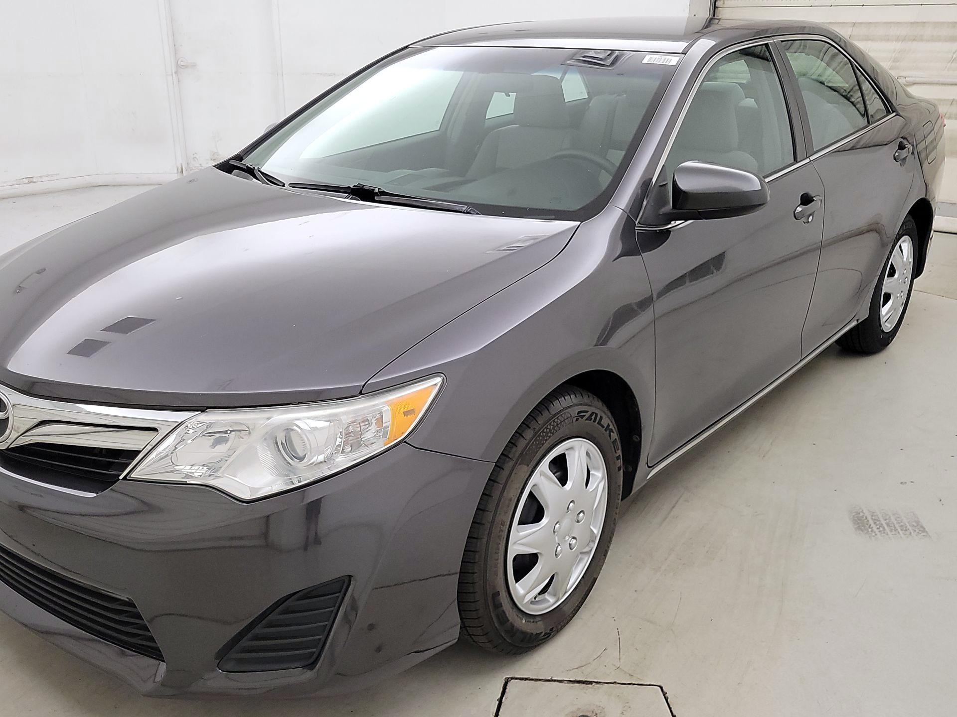 Thumbnail: 2014 Toyota Camry - 3