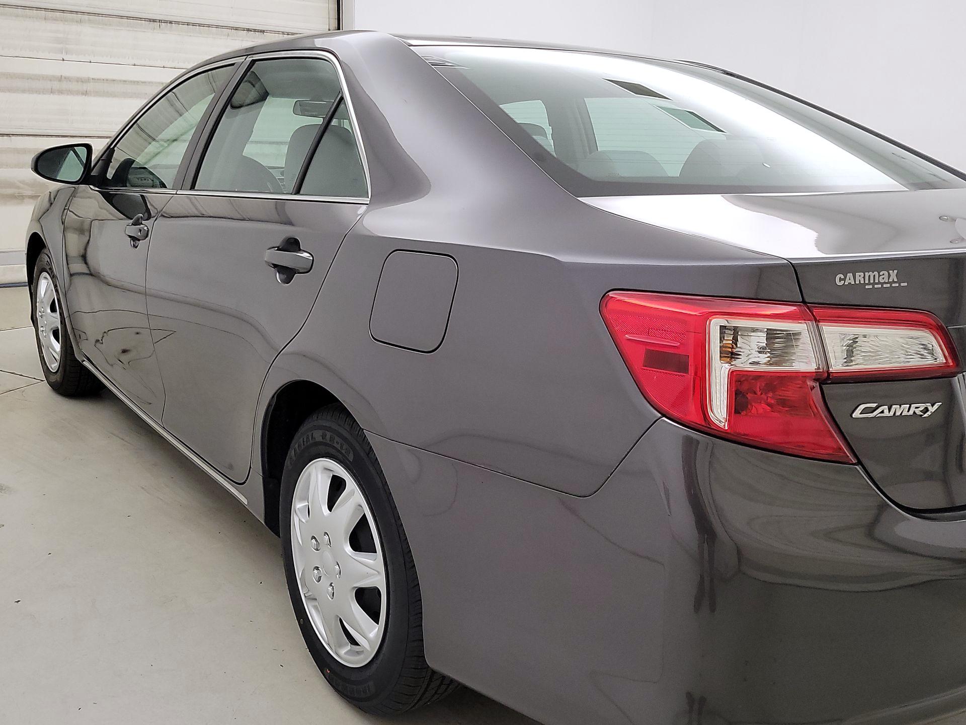 Thumbnail: 2014 Toyota Camry - 7