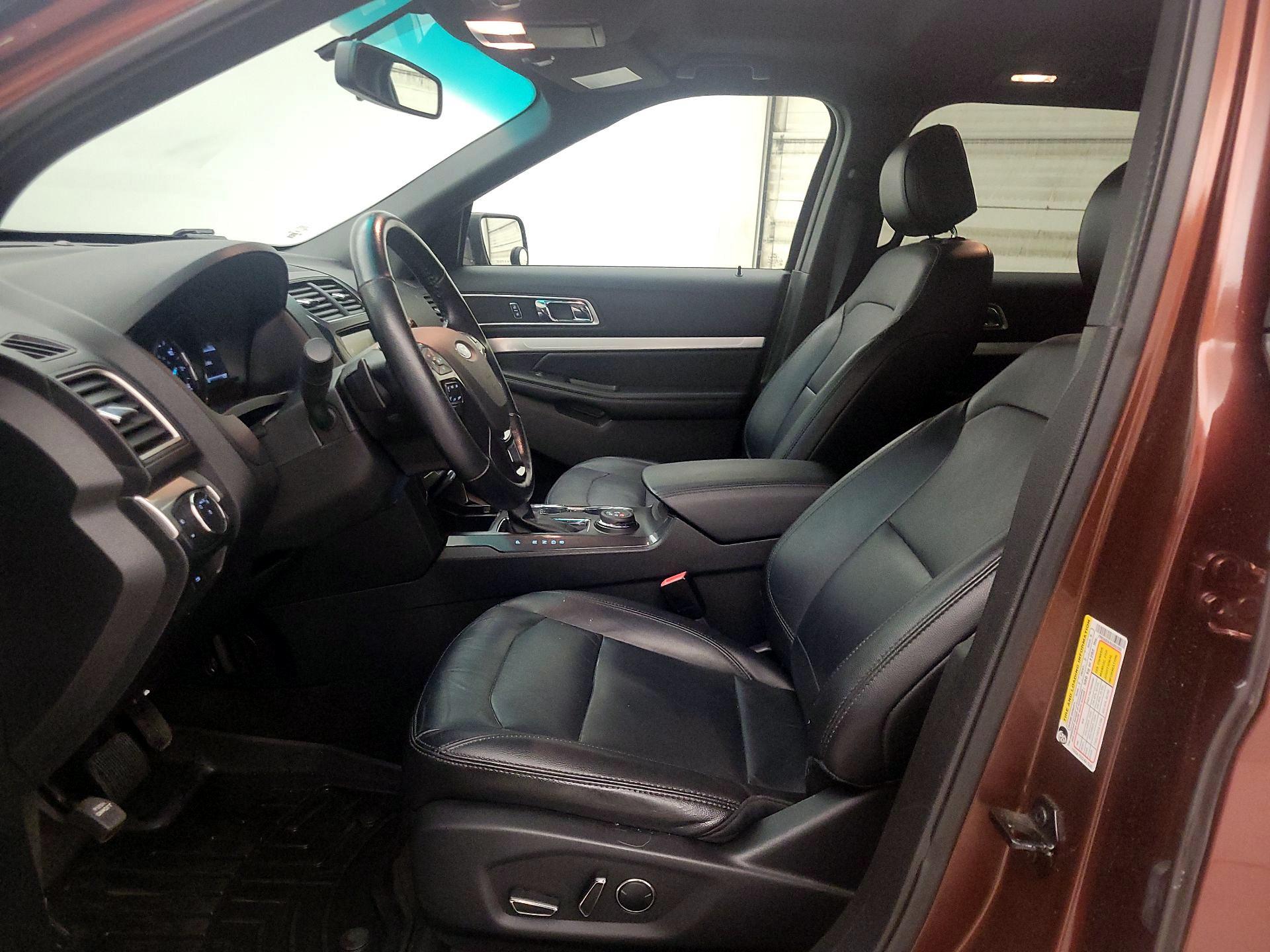 Thumbnail: 2016 Ford Explorer - 11