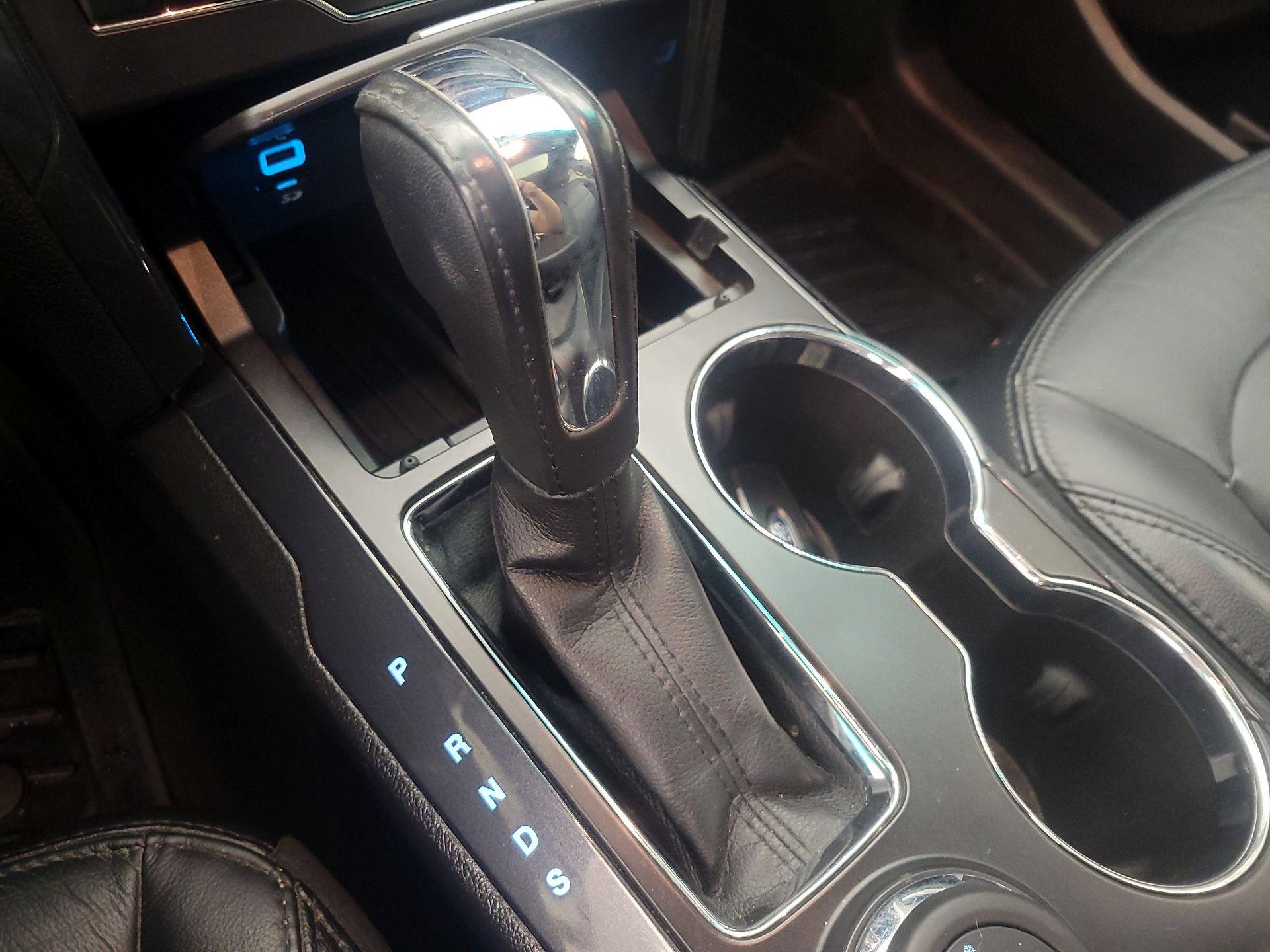 Thumbnail: 2016 Ford Explorer - 17