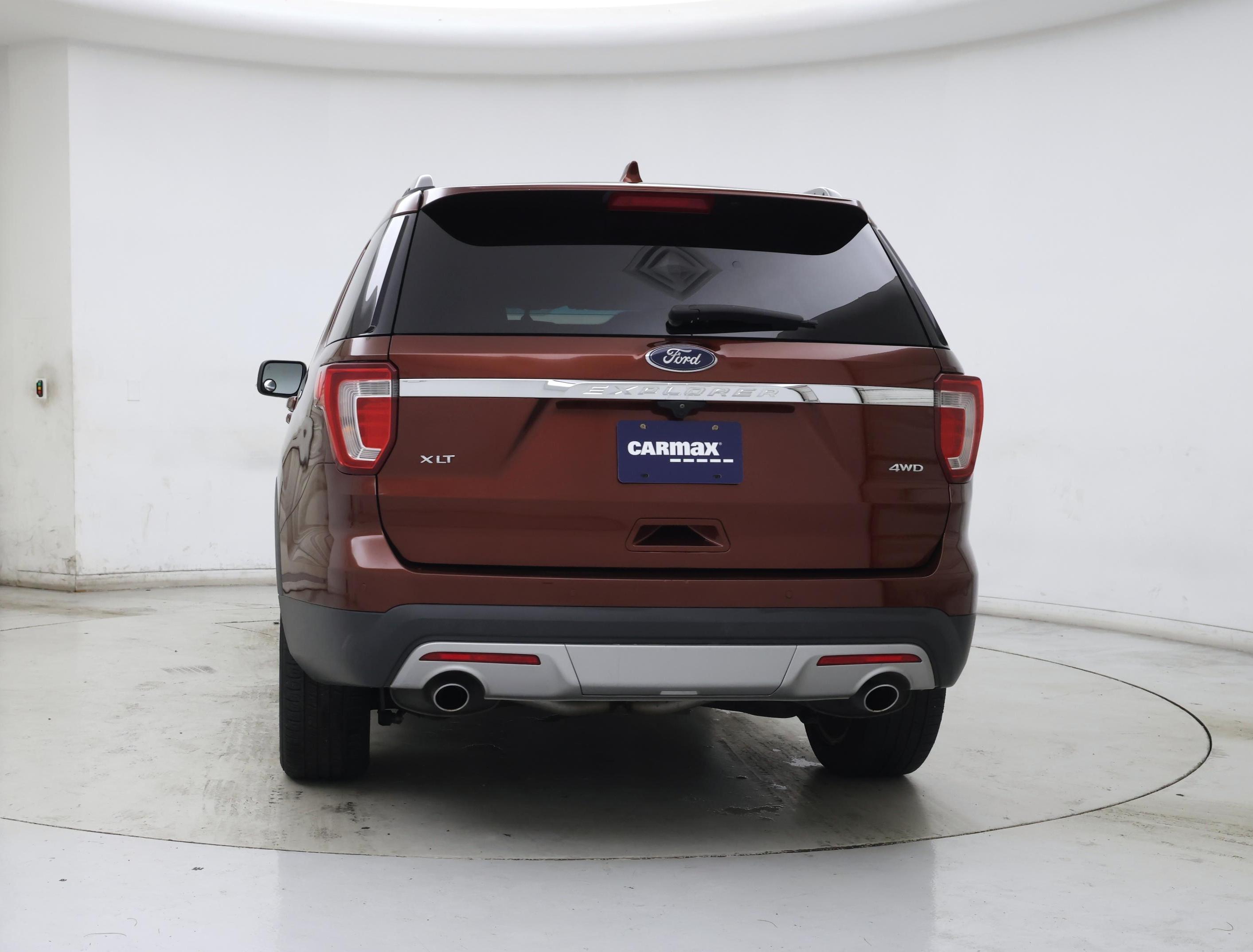 Thumbnail: 2016 Ford Explorer - 6