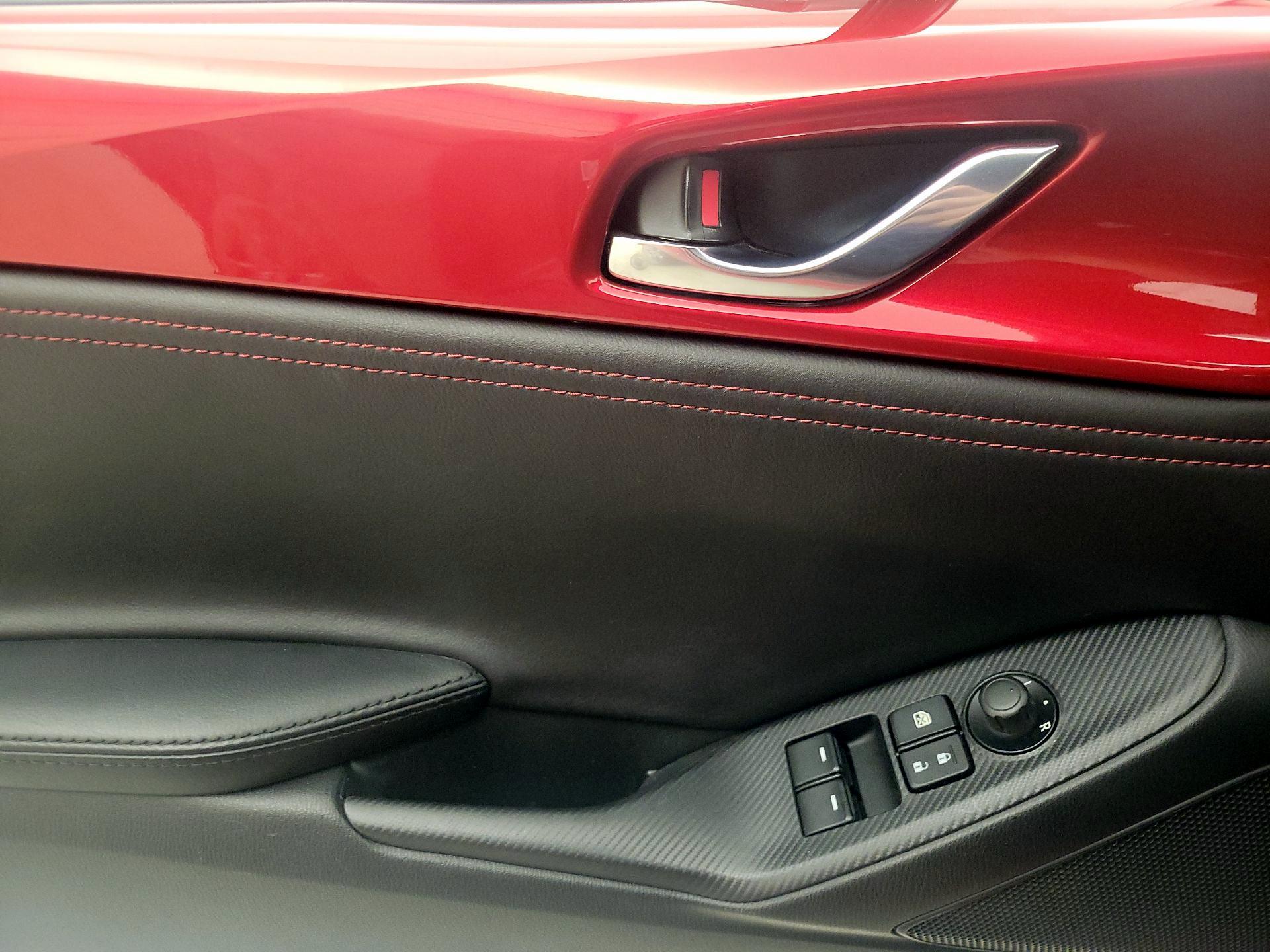 Thumbnail: 2017 Mazda MX-5 Miata - 12