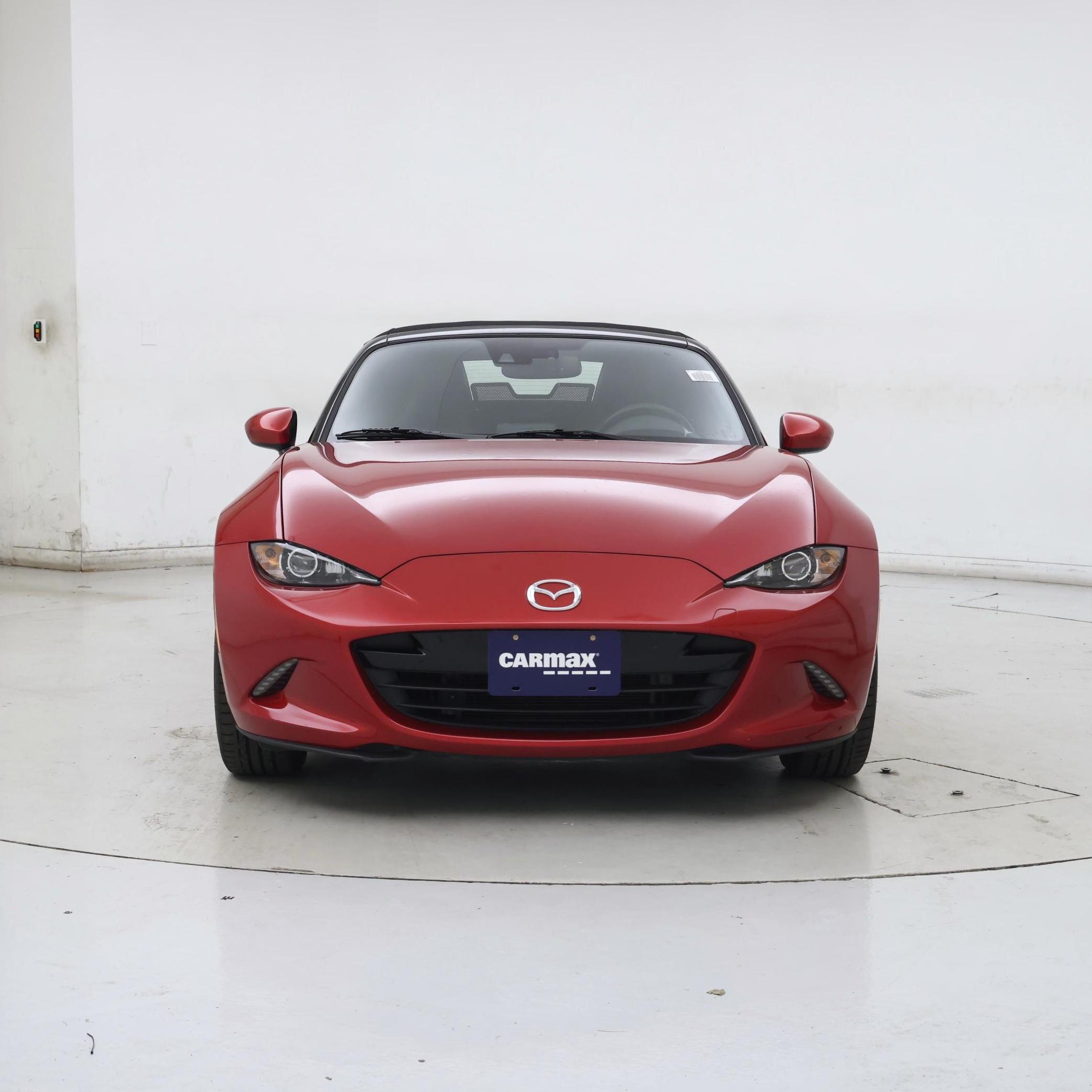 Thumbnail: 2017 Mazda MX-5 Miata - 5