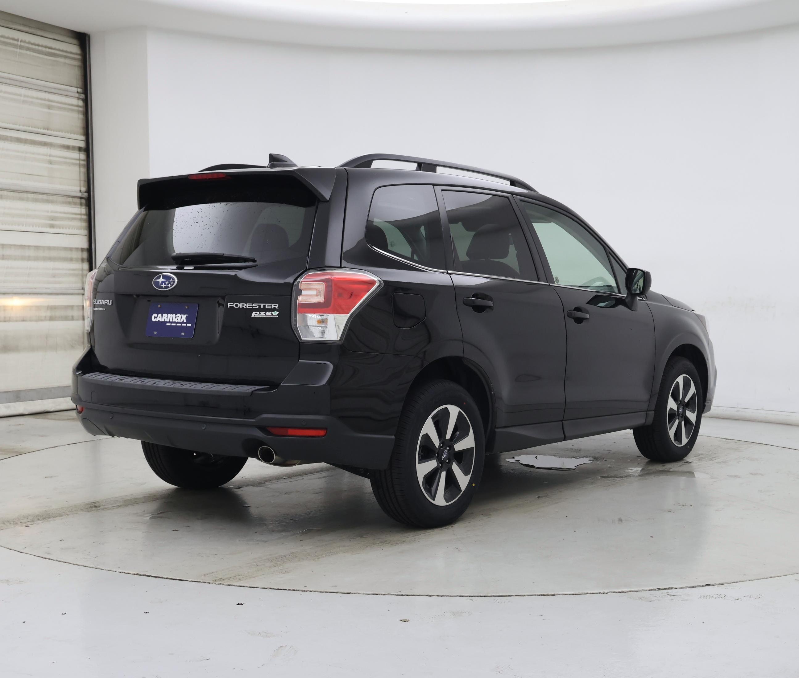 Thumbnail: 2017 Subaru Forester - 8