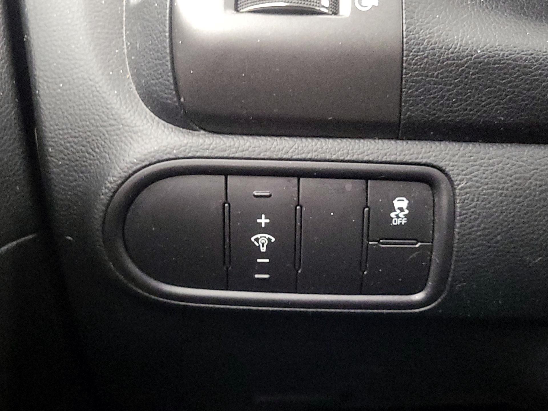 Thumbnail: 2018 Kia Forte - 13