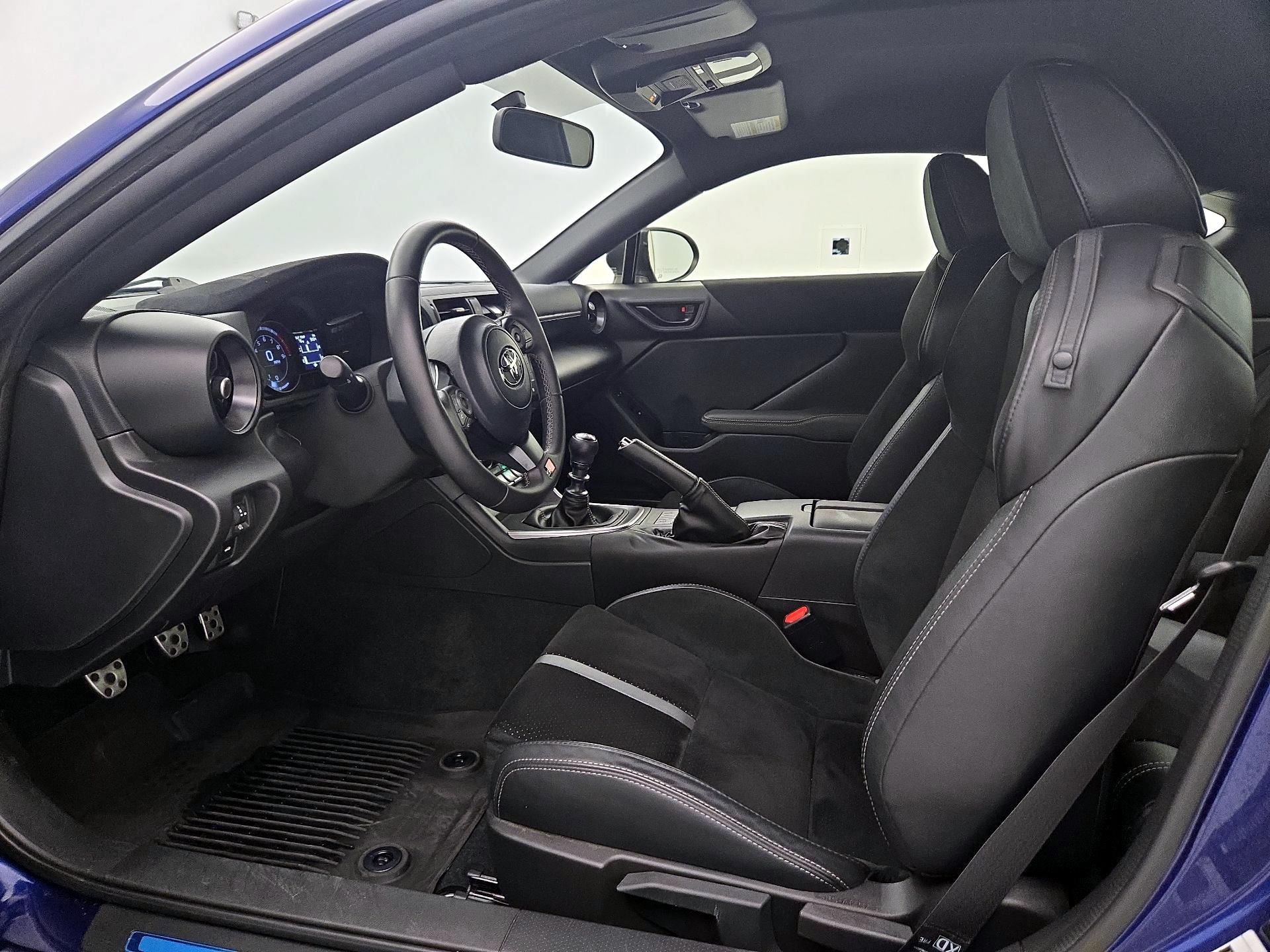 Thumbnail: 2023 Toyota GR86 - 11