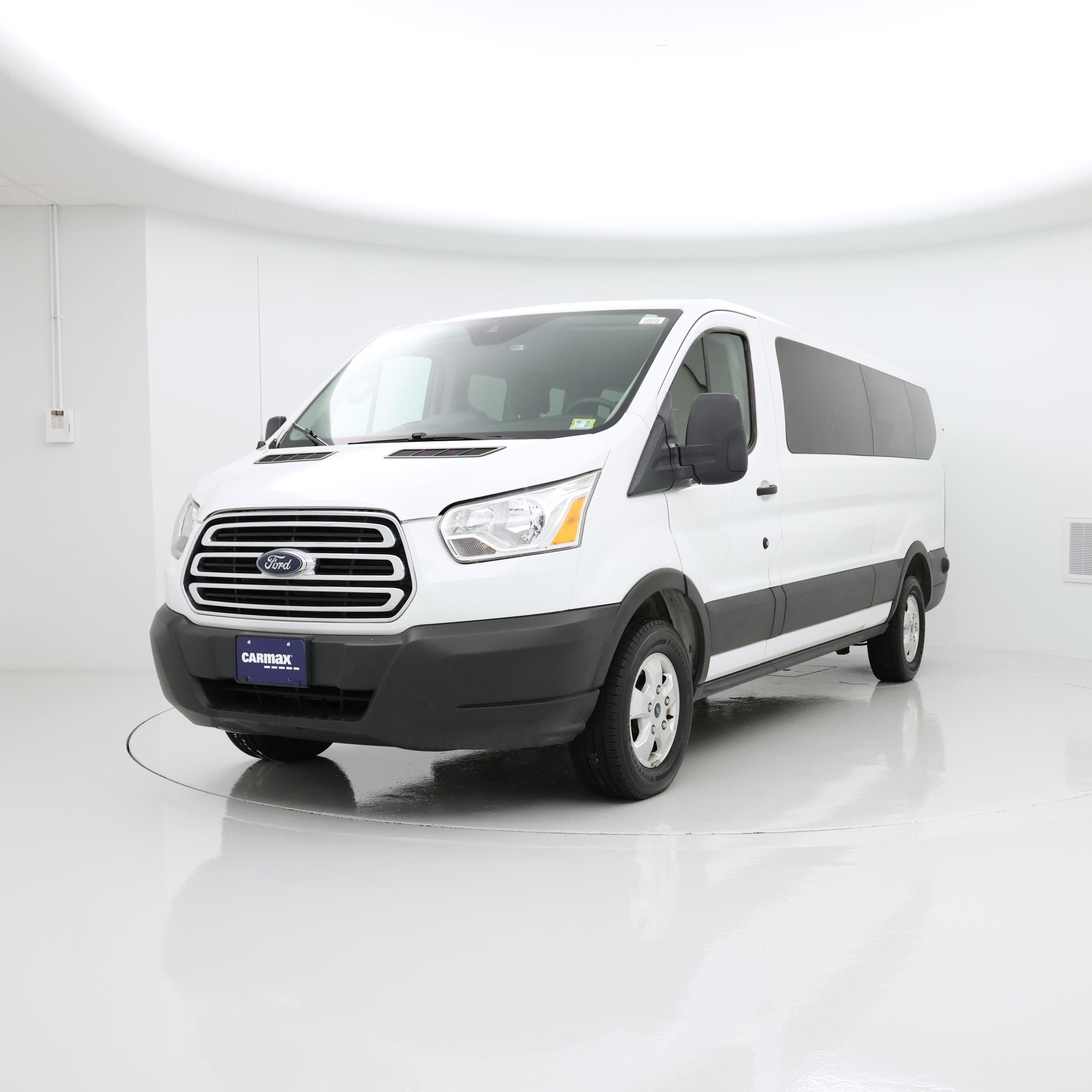 Thumbnail: 2019 Ford Transit Series - 4