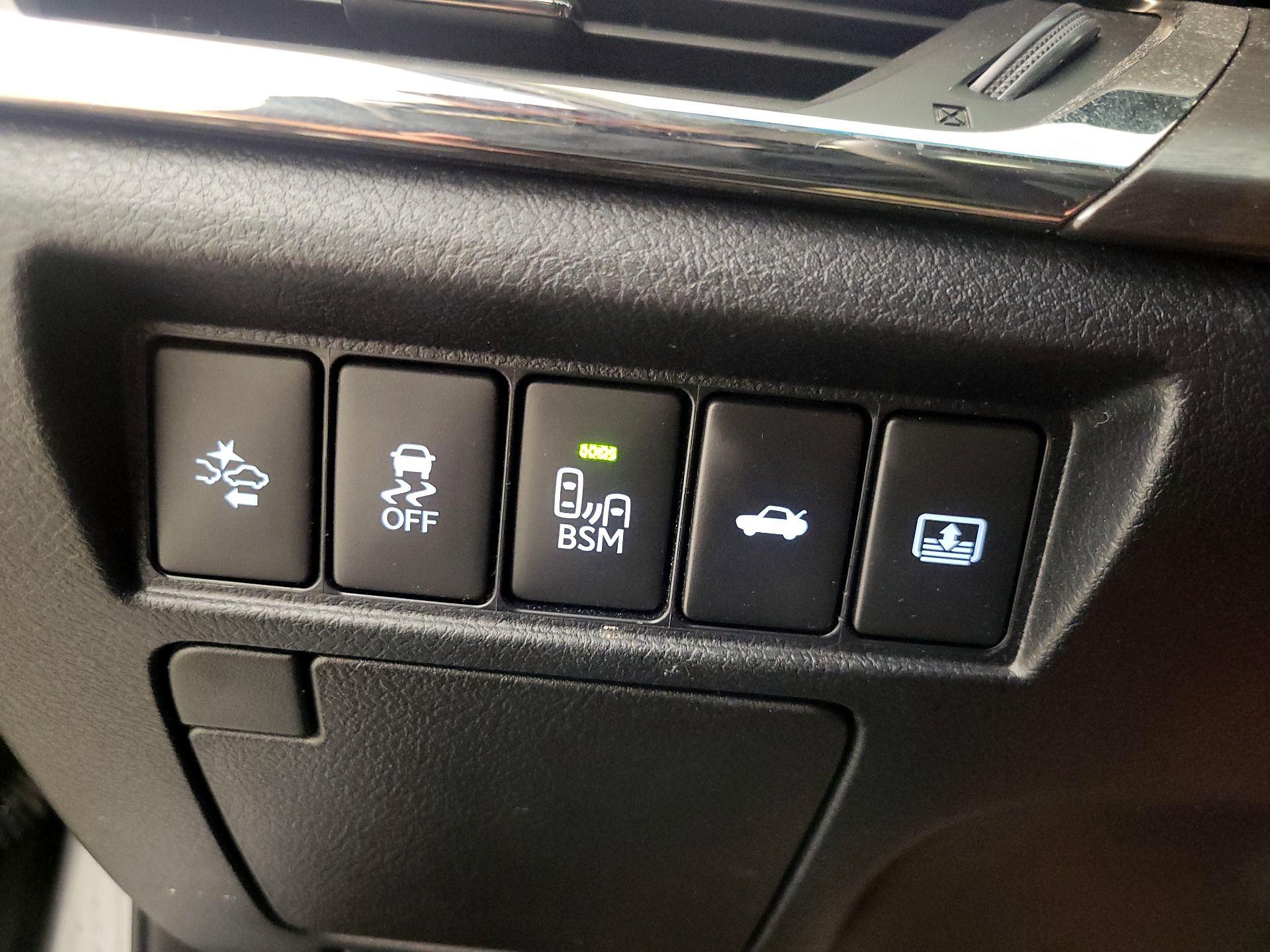 Thumbnail: 2017 Toyota Avalon - 13