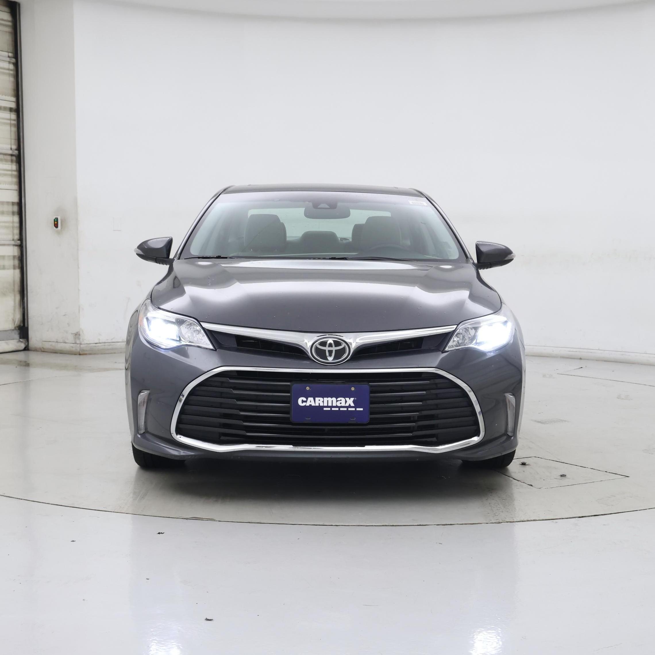 Thumbnail: 2017 Toyota Avalon - 5
