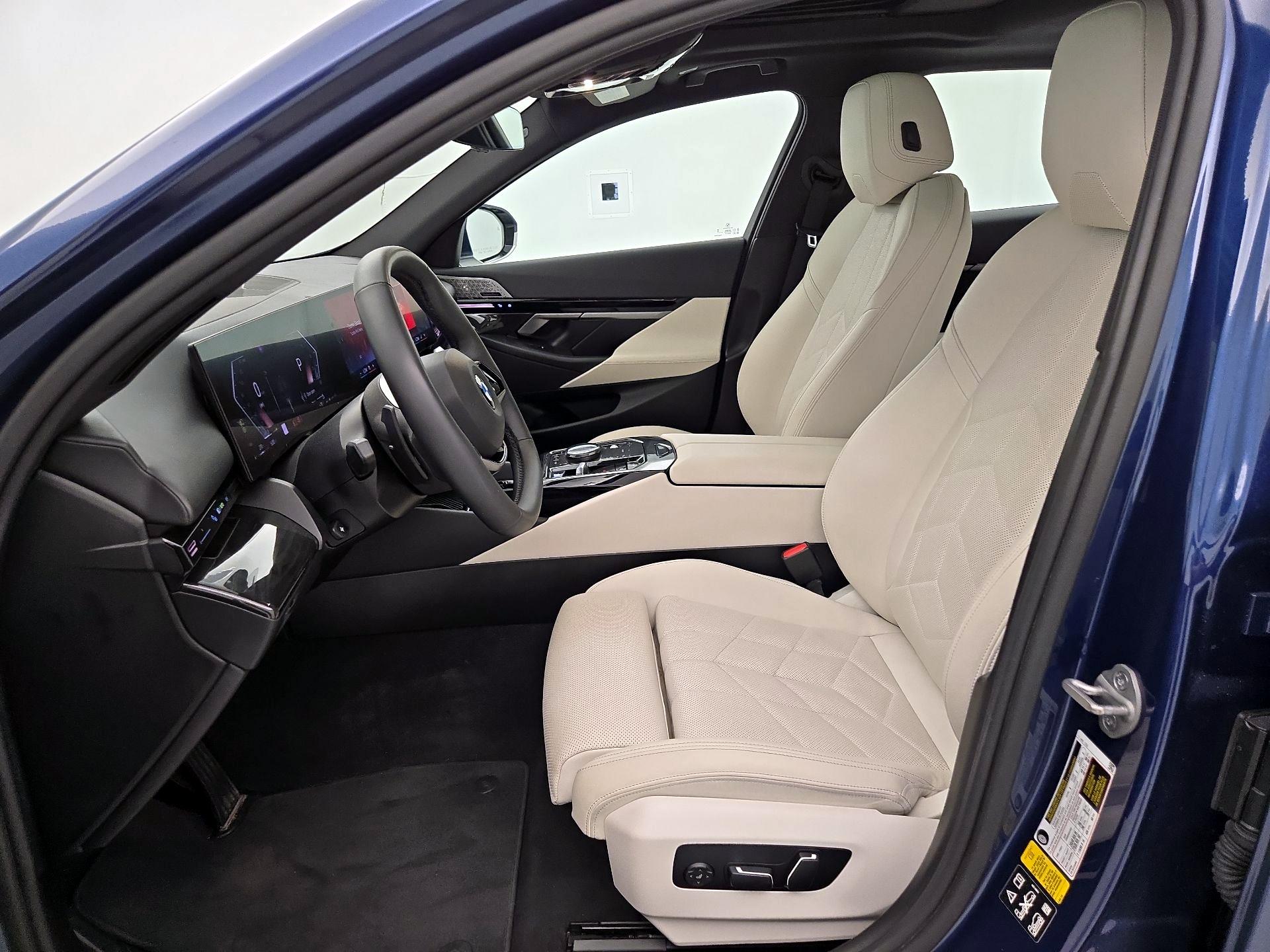 Thumbnail: 2024 BMW 5 Series - 11