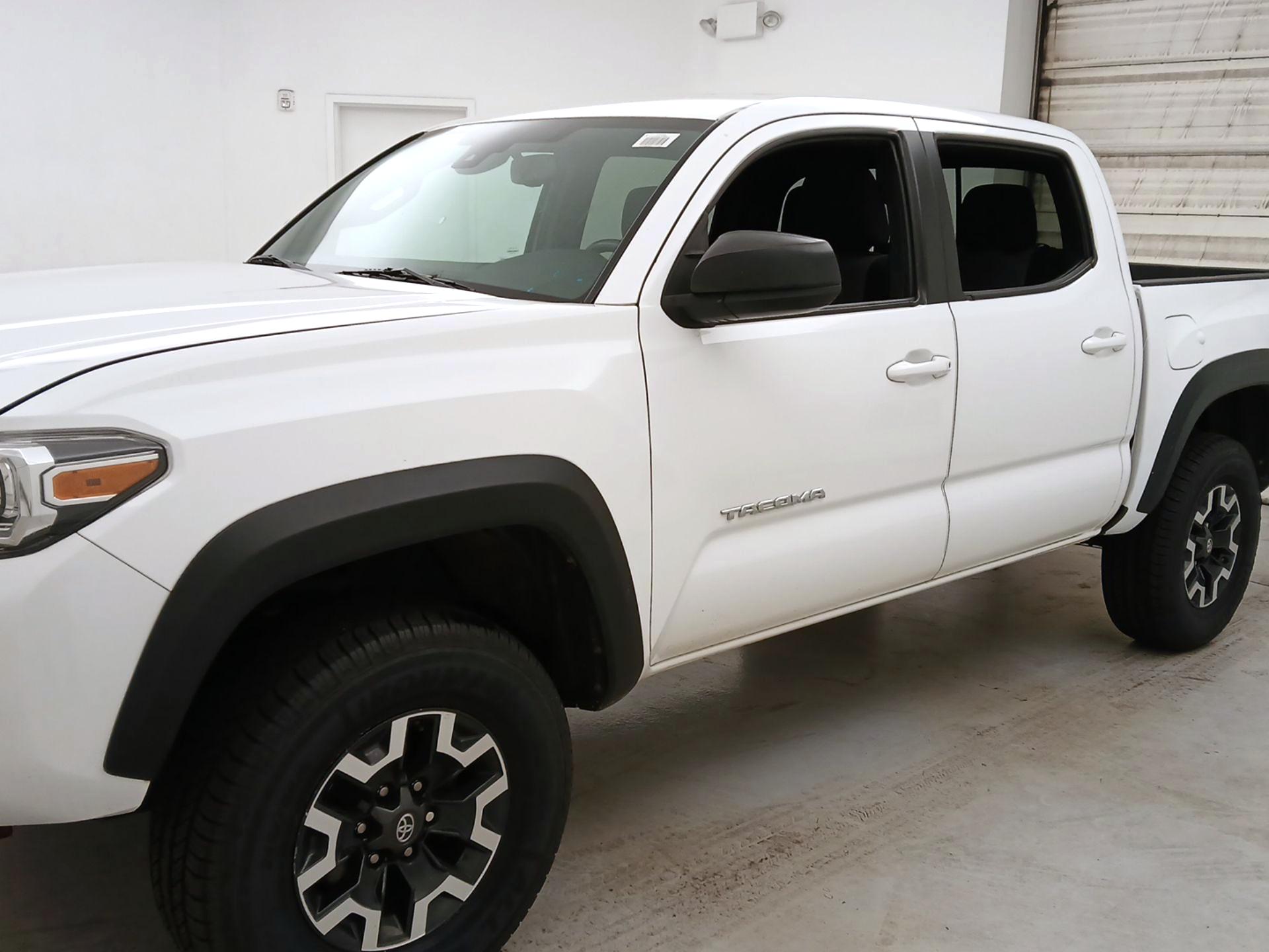 Thumbnail: 2020 Toyota Tacoma - 3