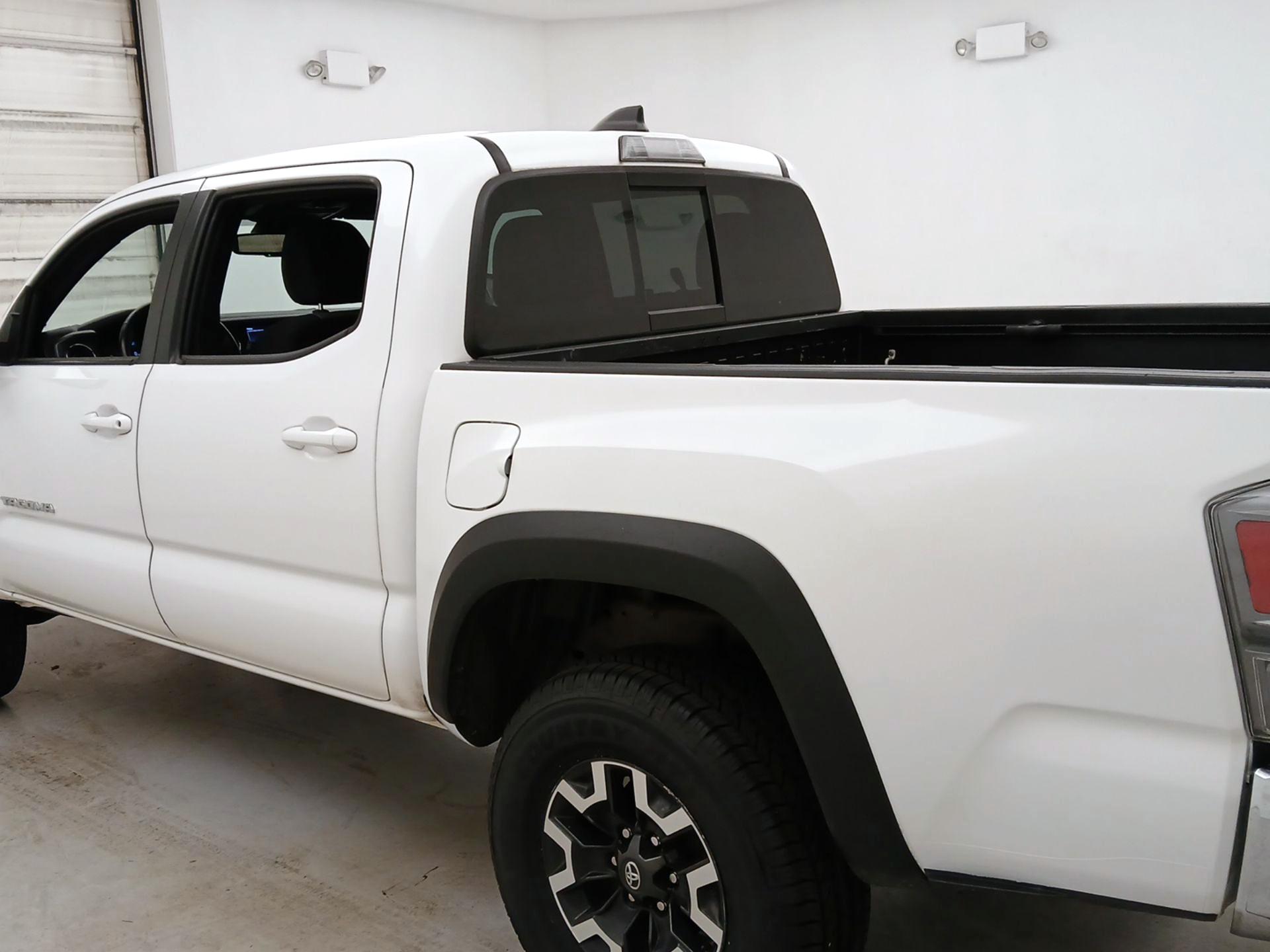 Thumbnail: 2020 Toyota Tacoma - 7