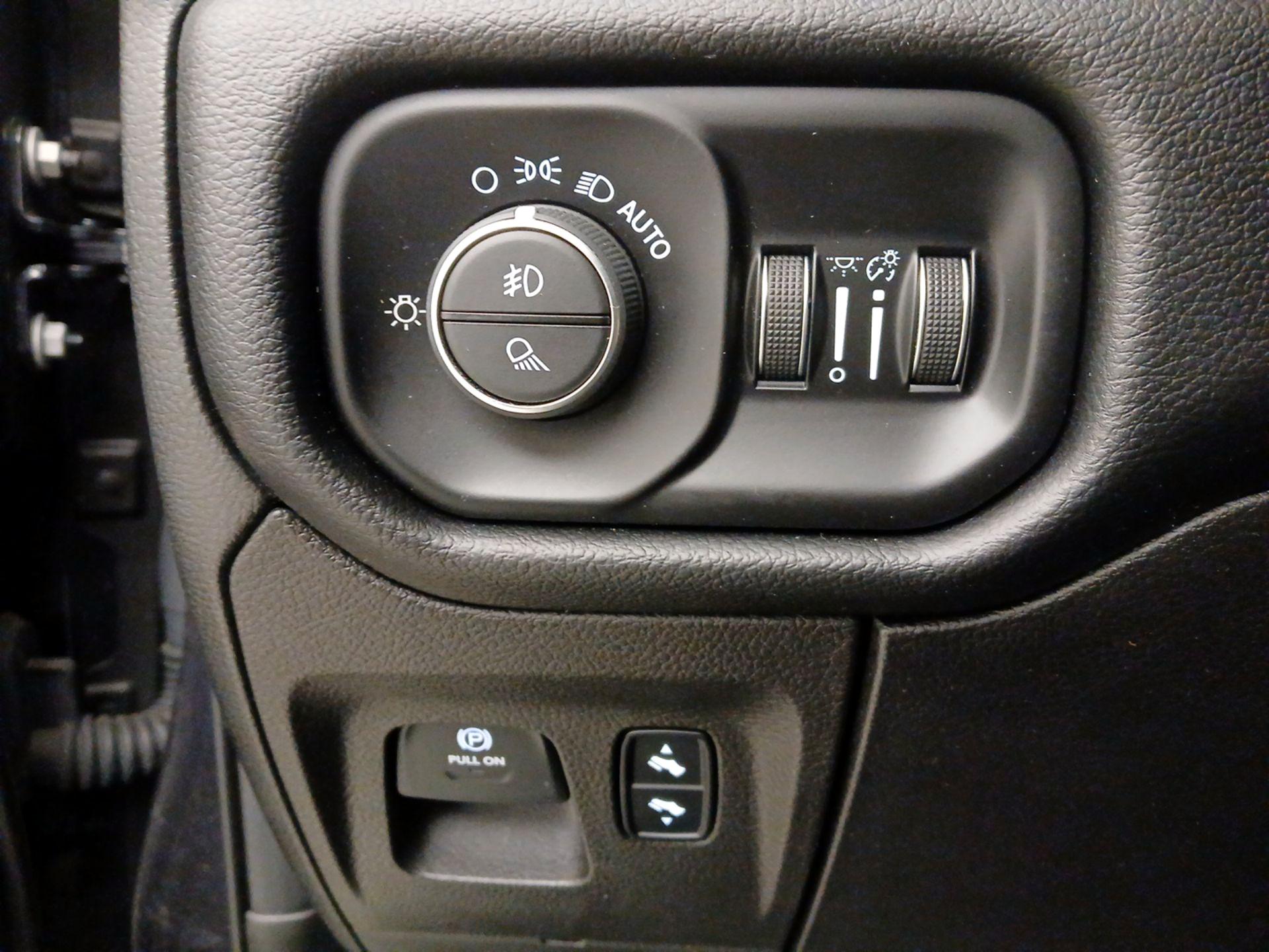 Thumbnail: 2019 RAM 1500 - 13