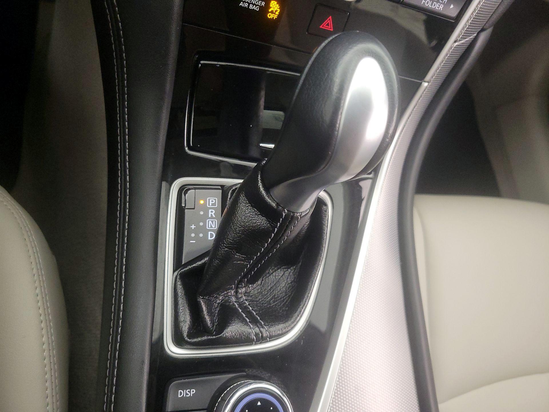 Thumbnail: 2015 INFINITI Q50 - 17