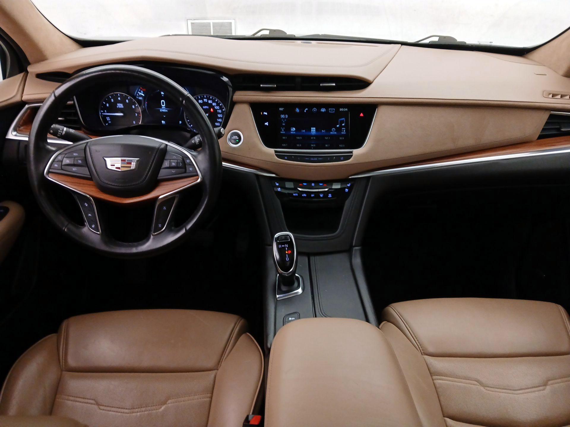 Thumbnail: 2018 Cadillac XT5 - 9