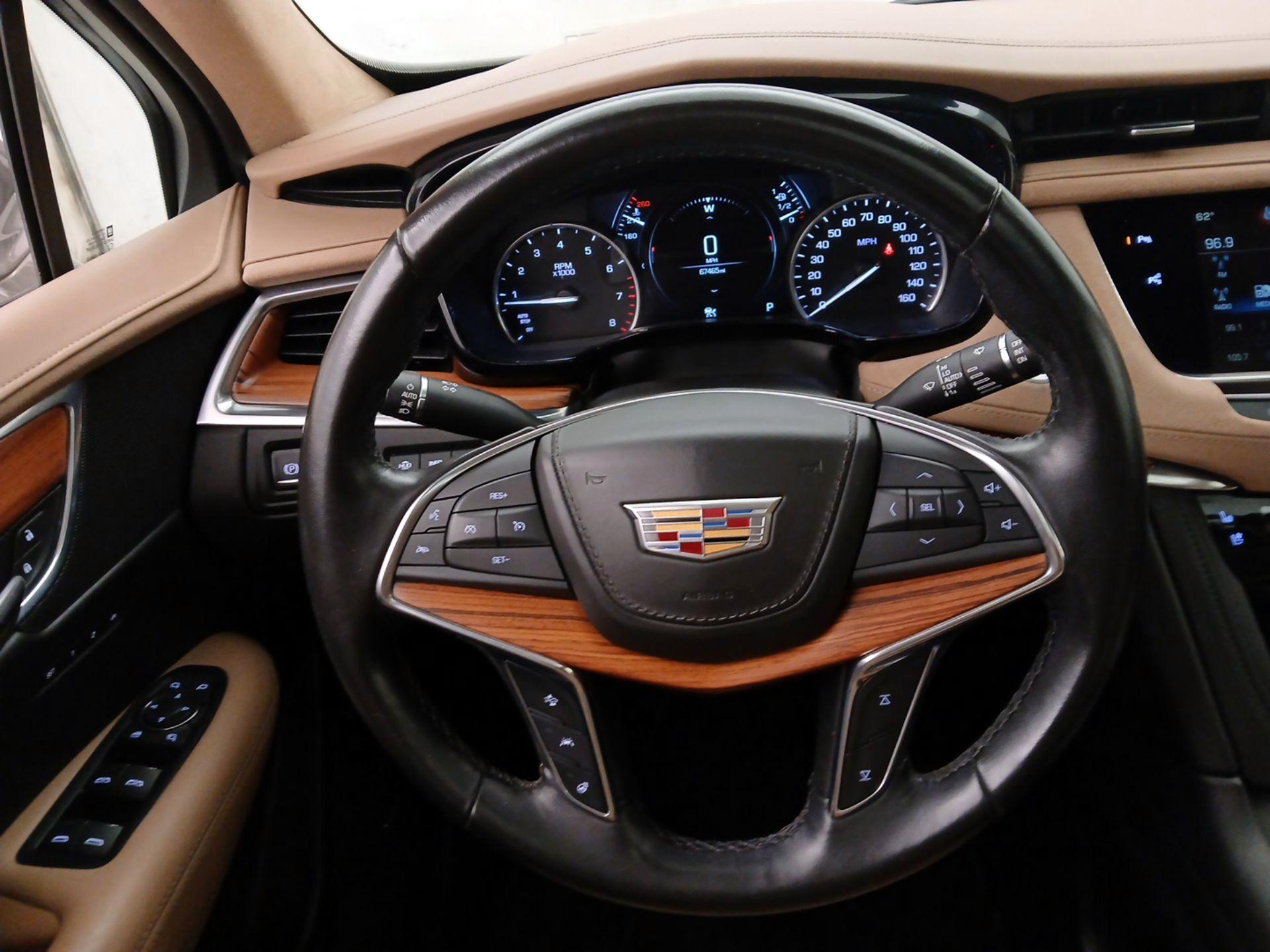 Thumbnail: 2018 Cadillac XT5 - 10