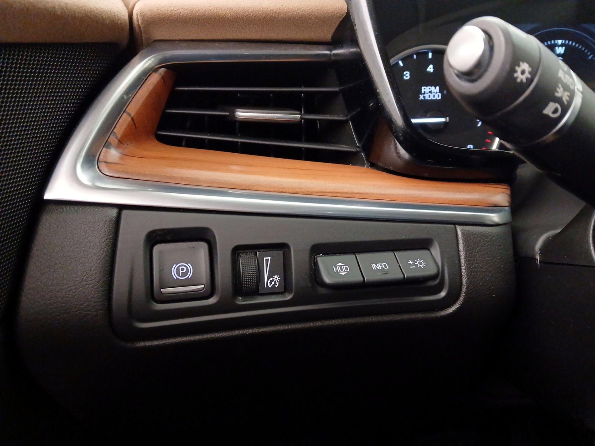 Thumbnail: 2018 Cadillac XT5 - 13