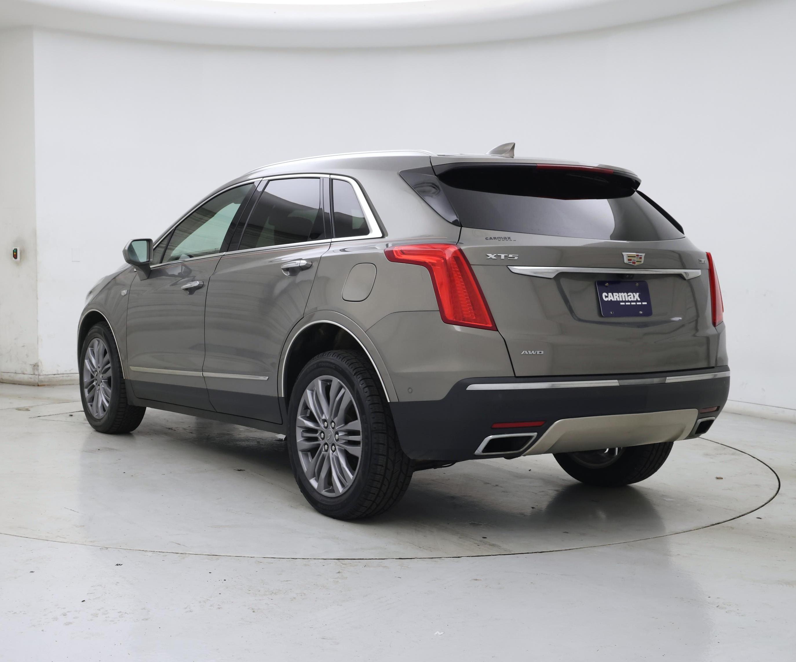 Thumbnail: 2018 Cadillac XT5 - 2
