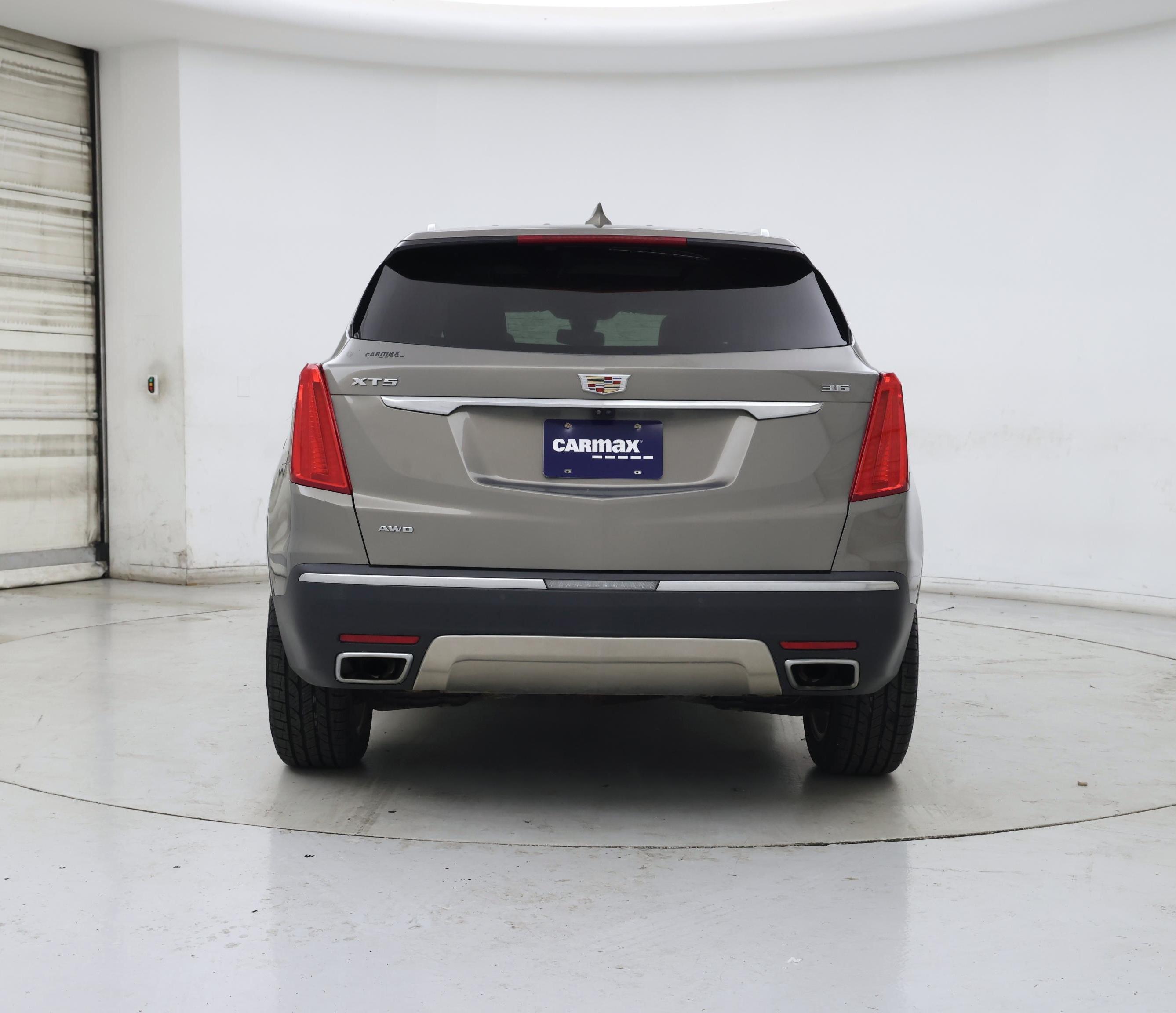 Thumbnail: 2018 Cadillac XT5 - 6