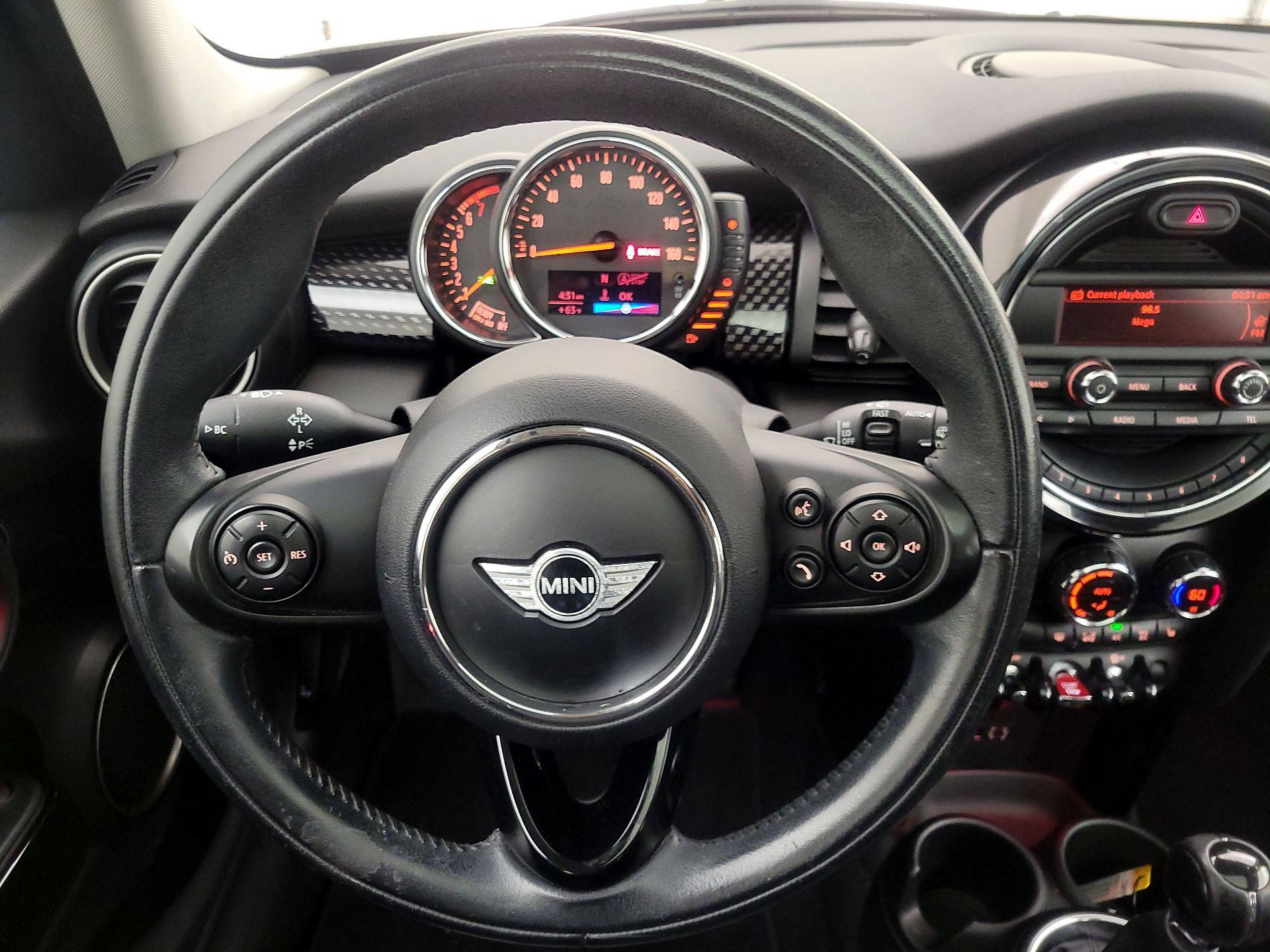 Thumbnail: 2015 MINI Cooper Hardtop - 10