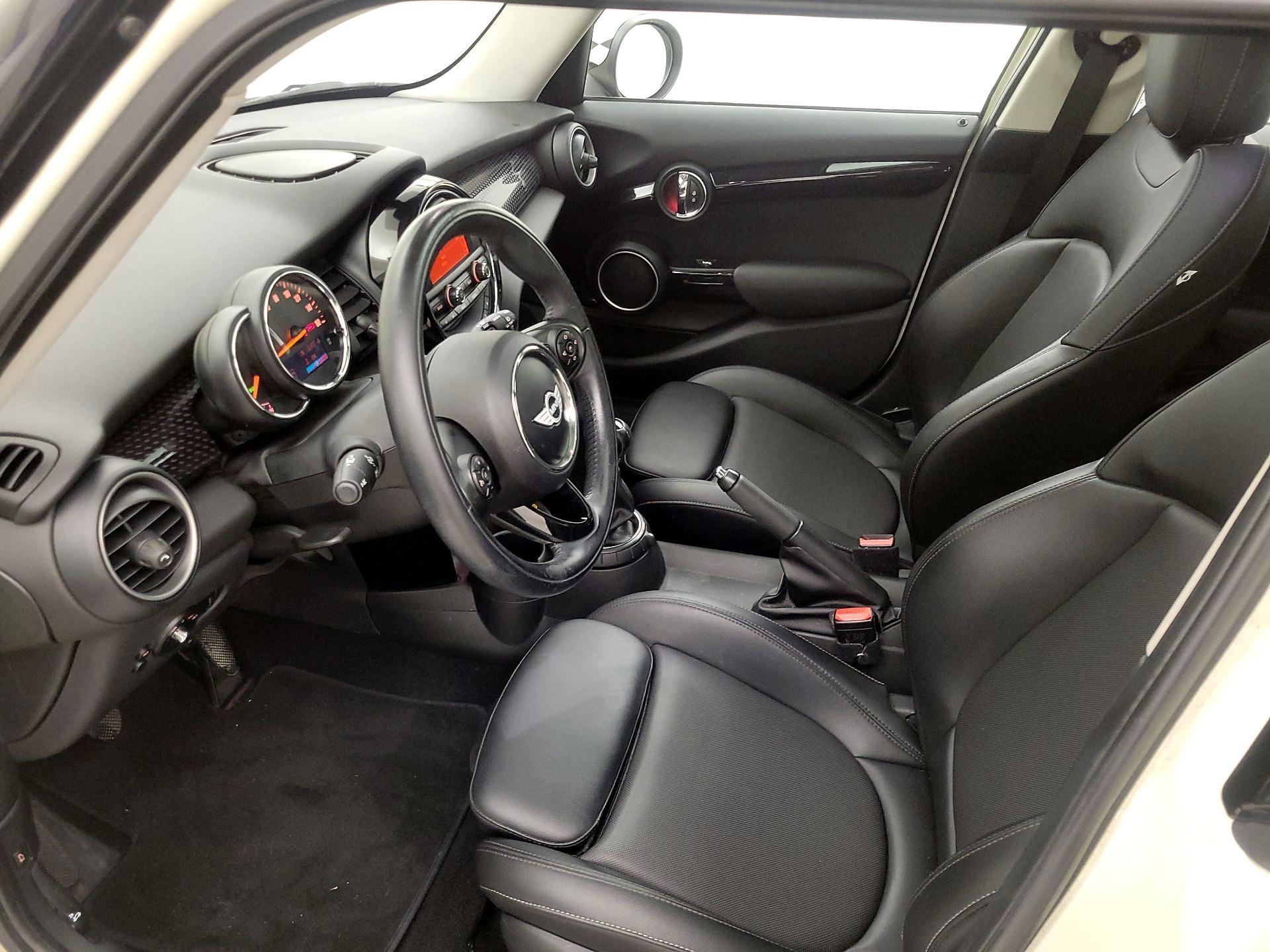 Thumbnail: 2015 MINI Cooper Hardtop - 11
