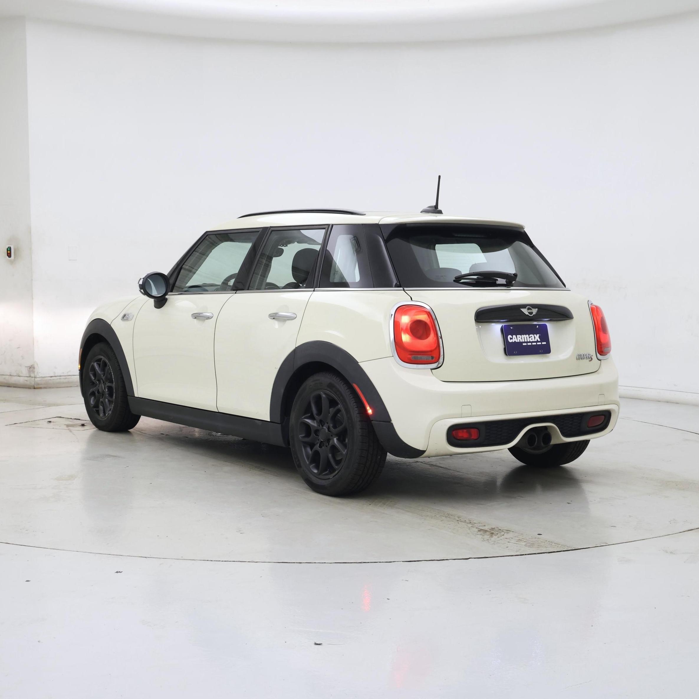 Thumbnail: 2015 MINI Cooper Hardtop - 2