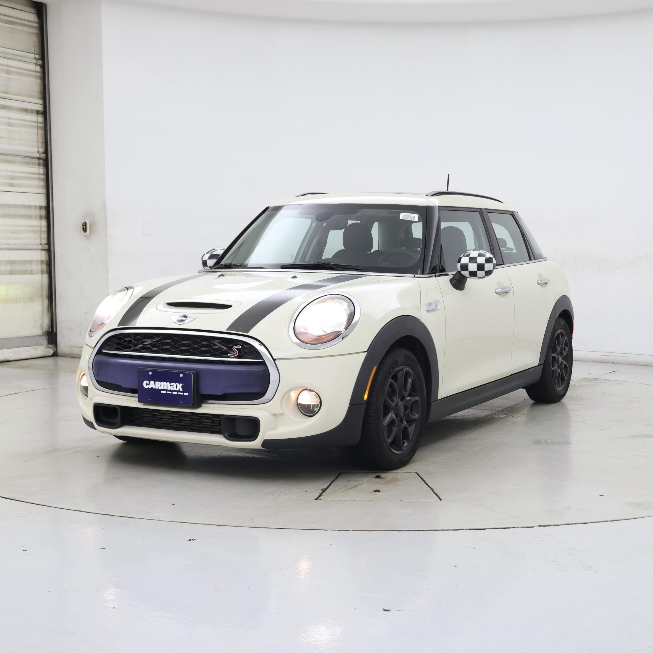 Thumbnail: 2015 MINI Cooper Hardtop - 4