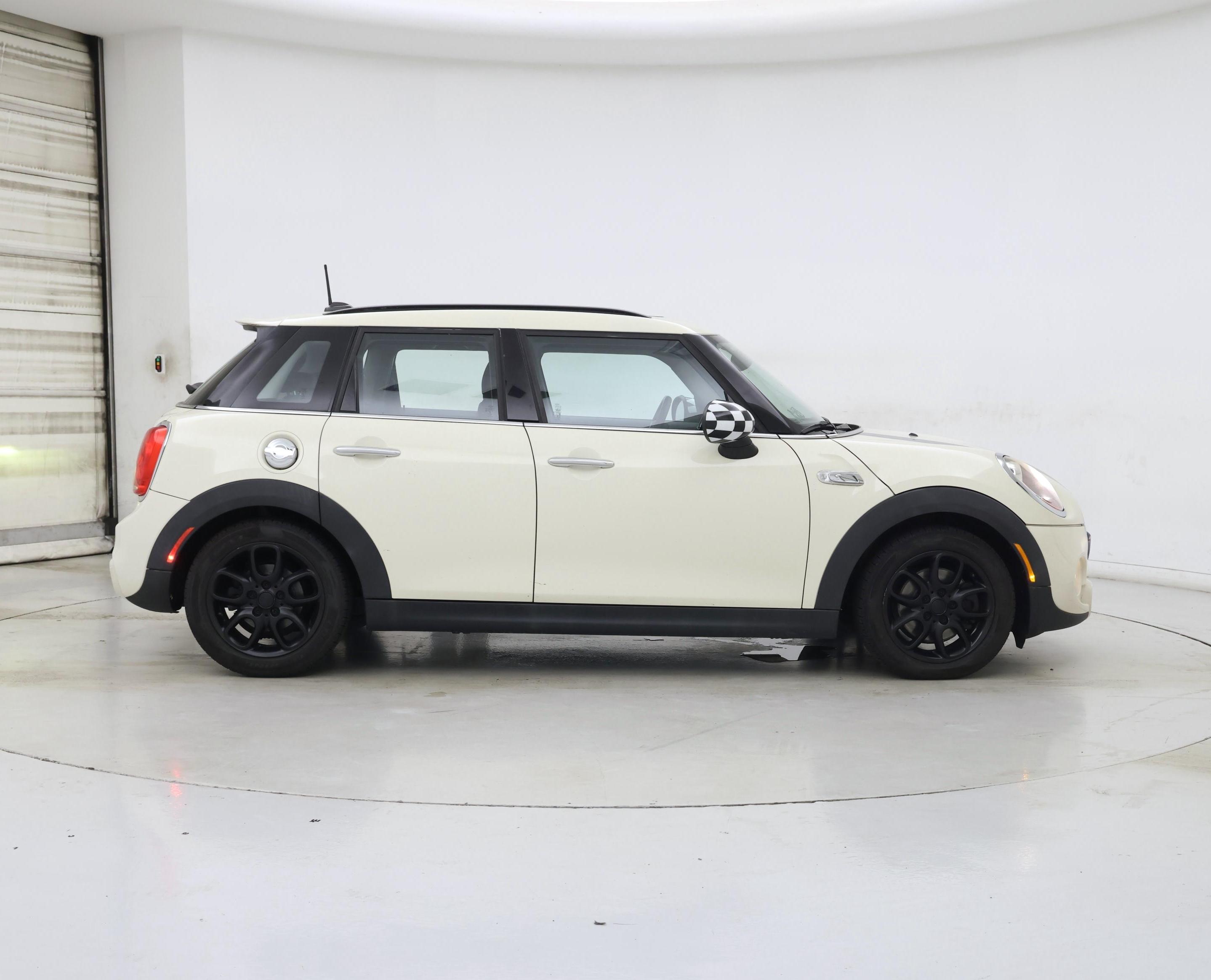 Thumbnail: 2015 MINI Cooper Hardtop - 7