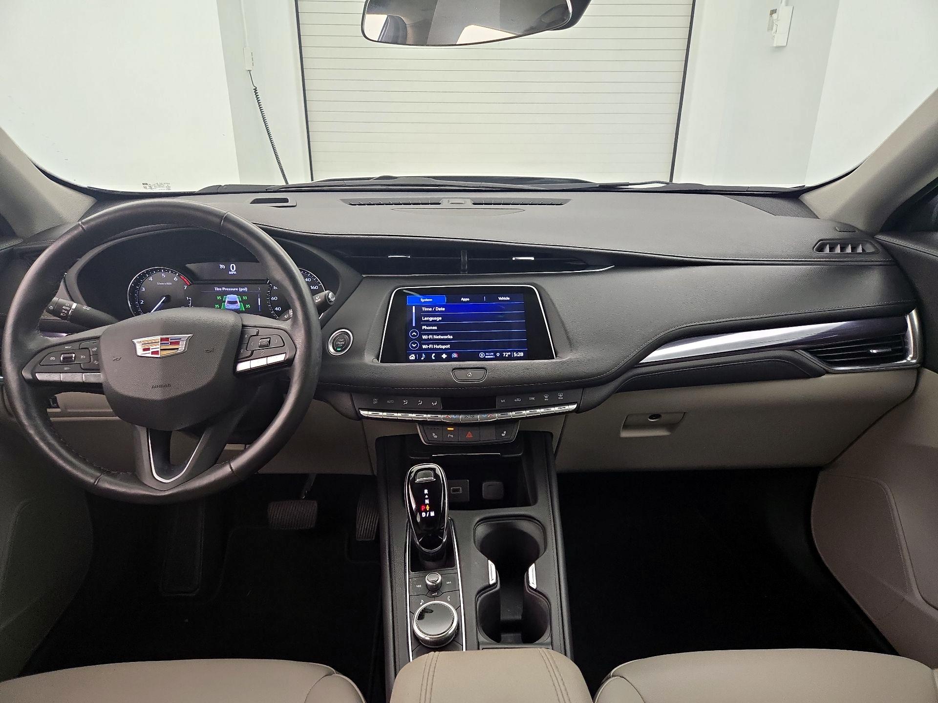Thumbnail: 2023 Cadillac XT4 - 9