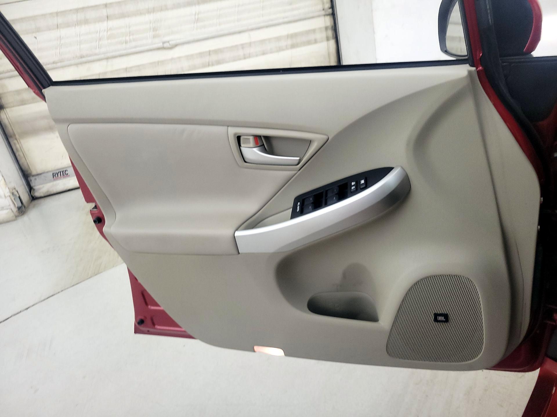 Thumbnail: 2014 Toyota Prius - 12