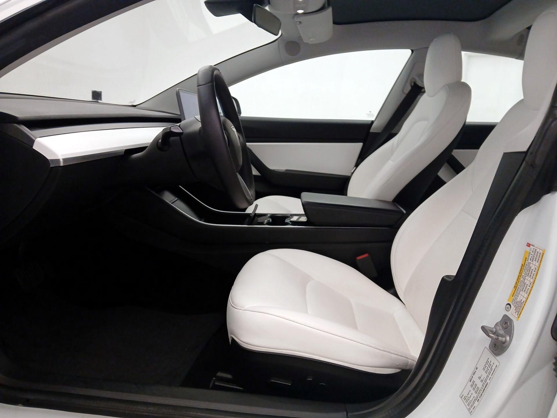 Thumbnail: 2019 Tesla Model 3 - 11