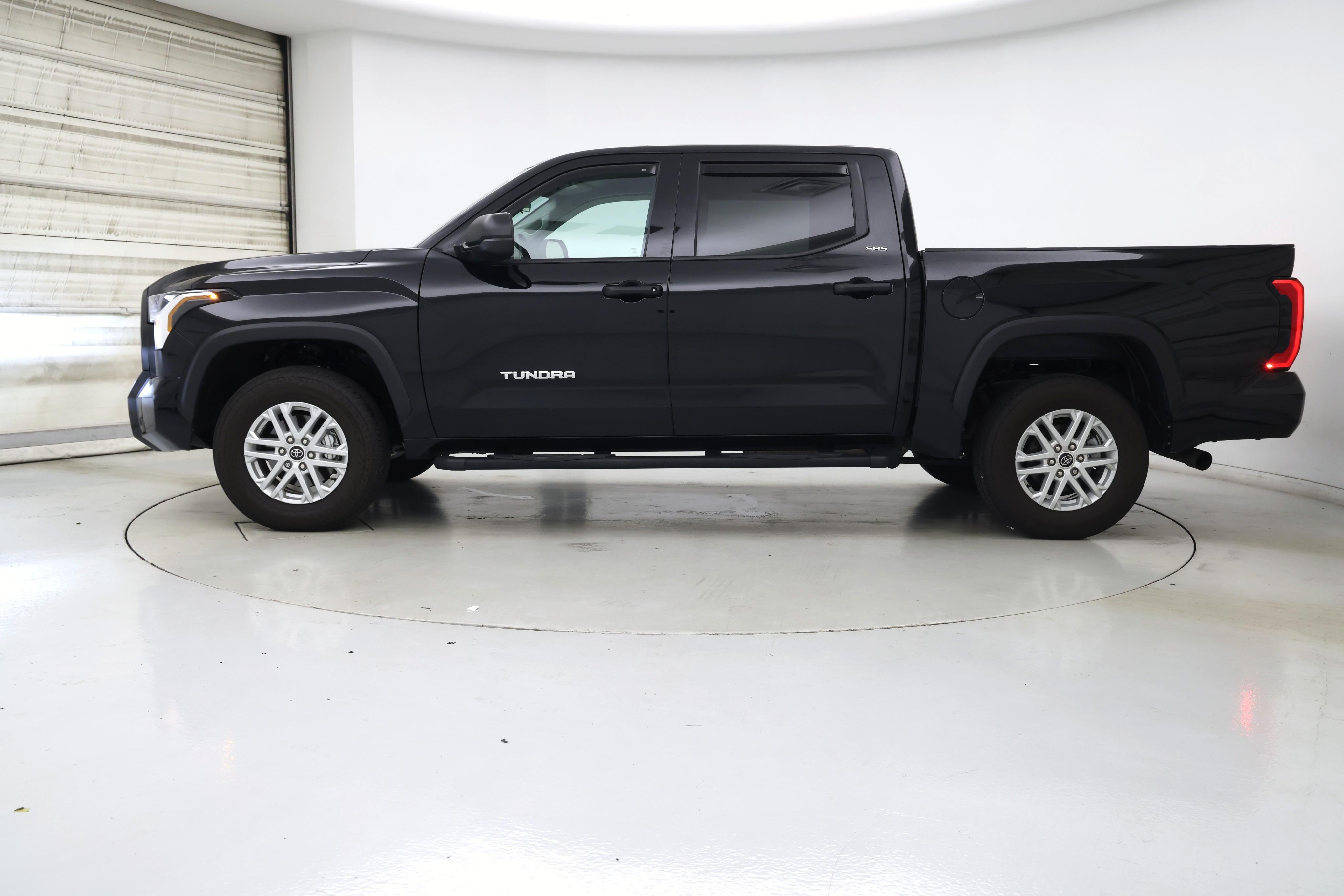 Thumbnail: 2024 Toyota Tundra - 3