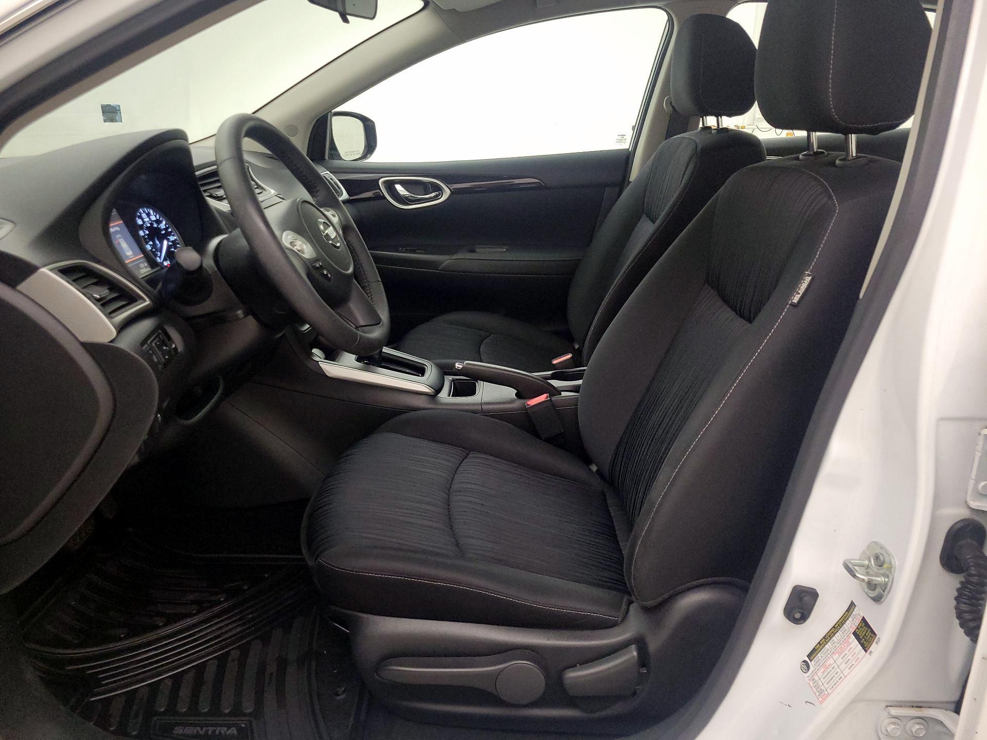Thumbnail: 2019 Nissan Sentra - 11