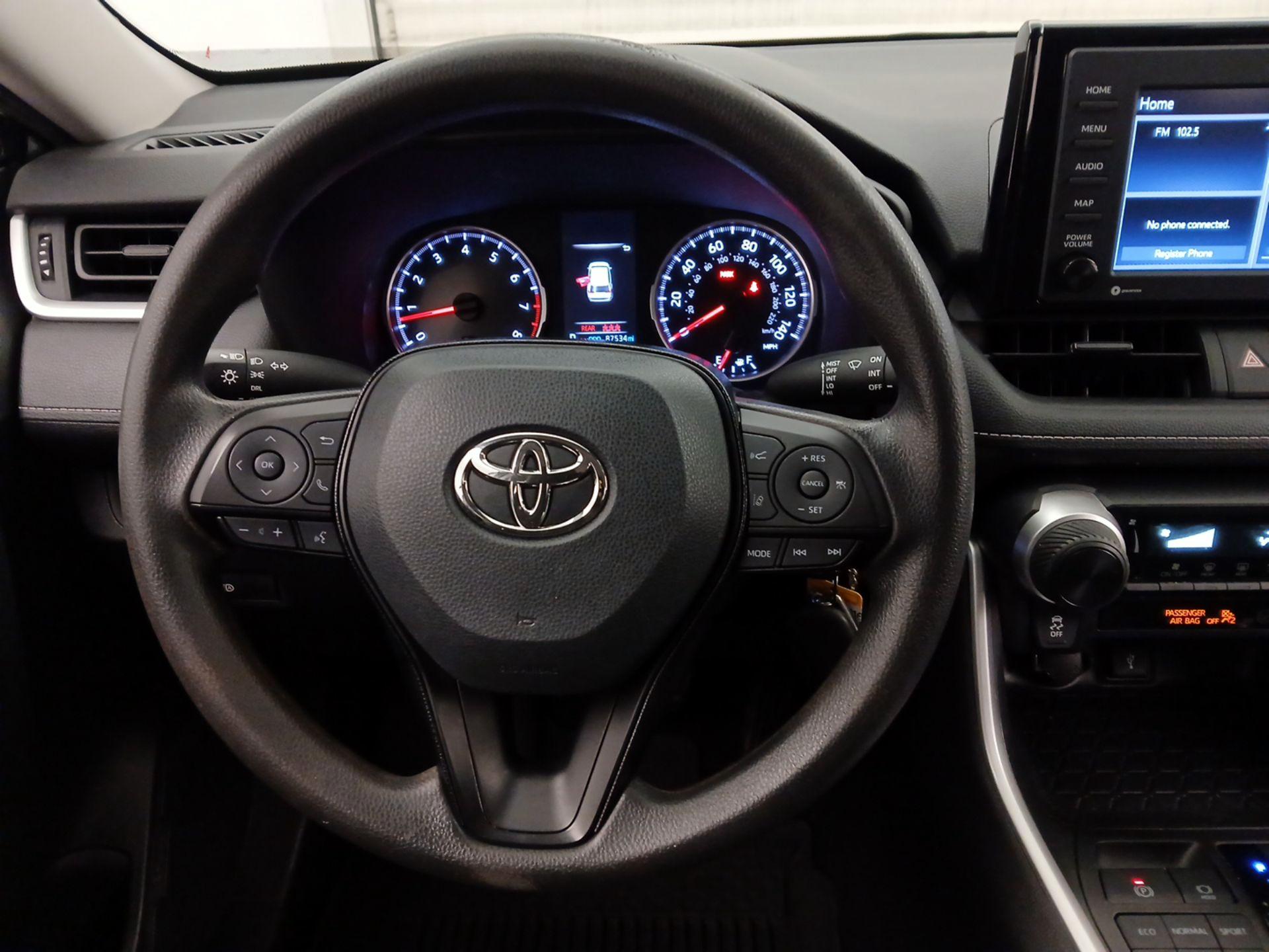 Thumbnail: 2021 Toyota RAV4 - 10