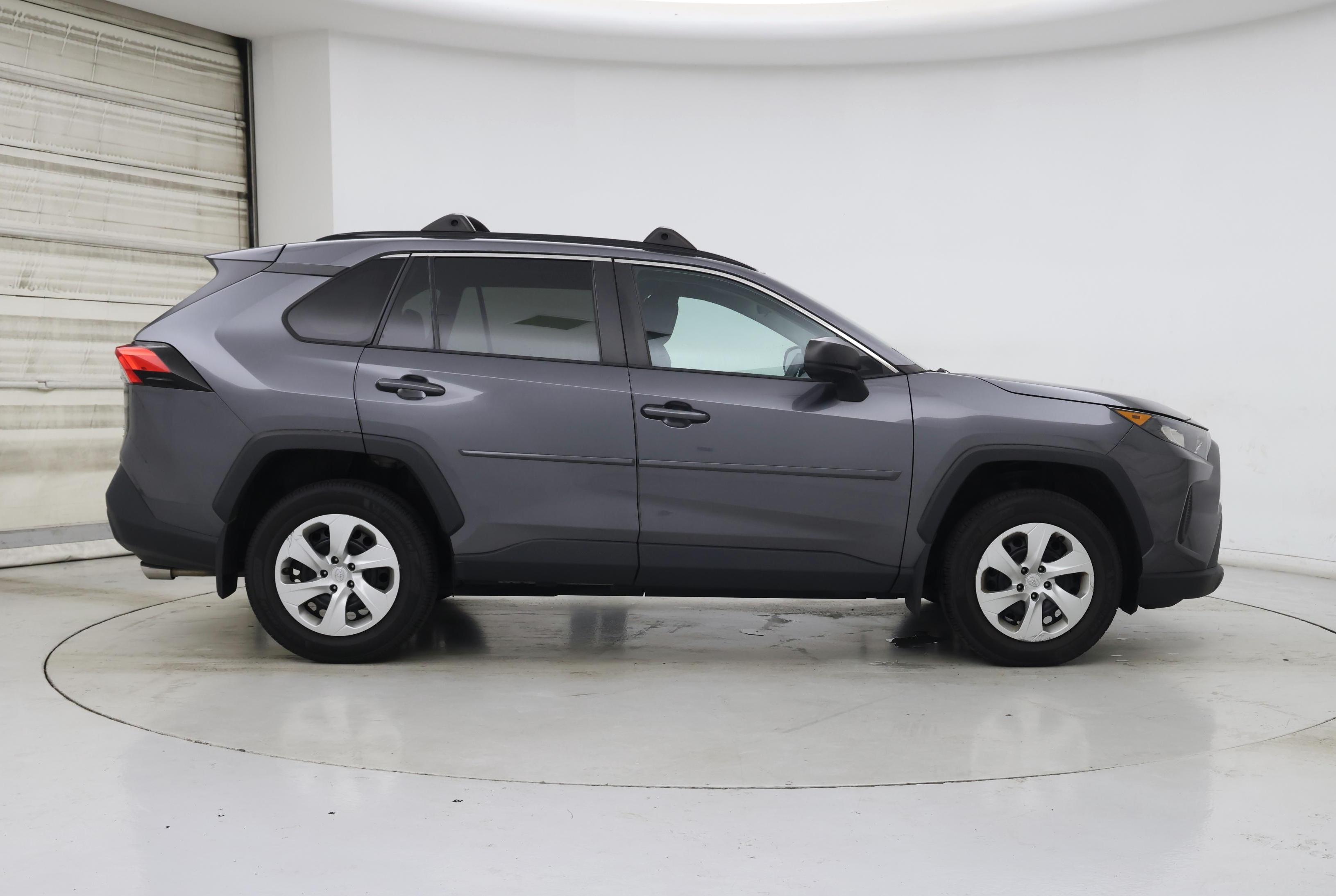 Thumbnail: 2021 Toyota RAV4 - 7