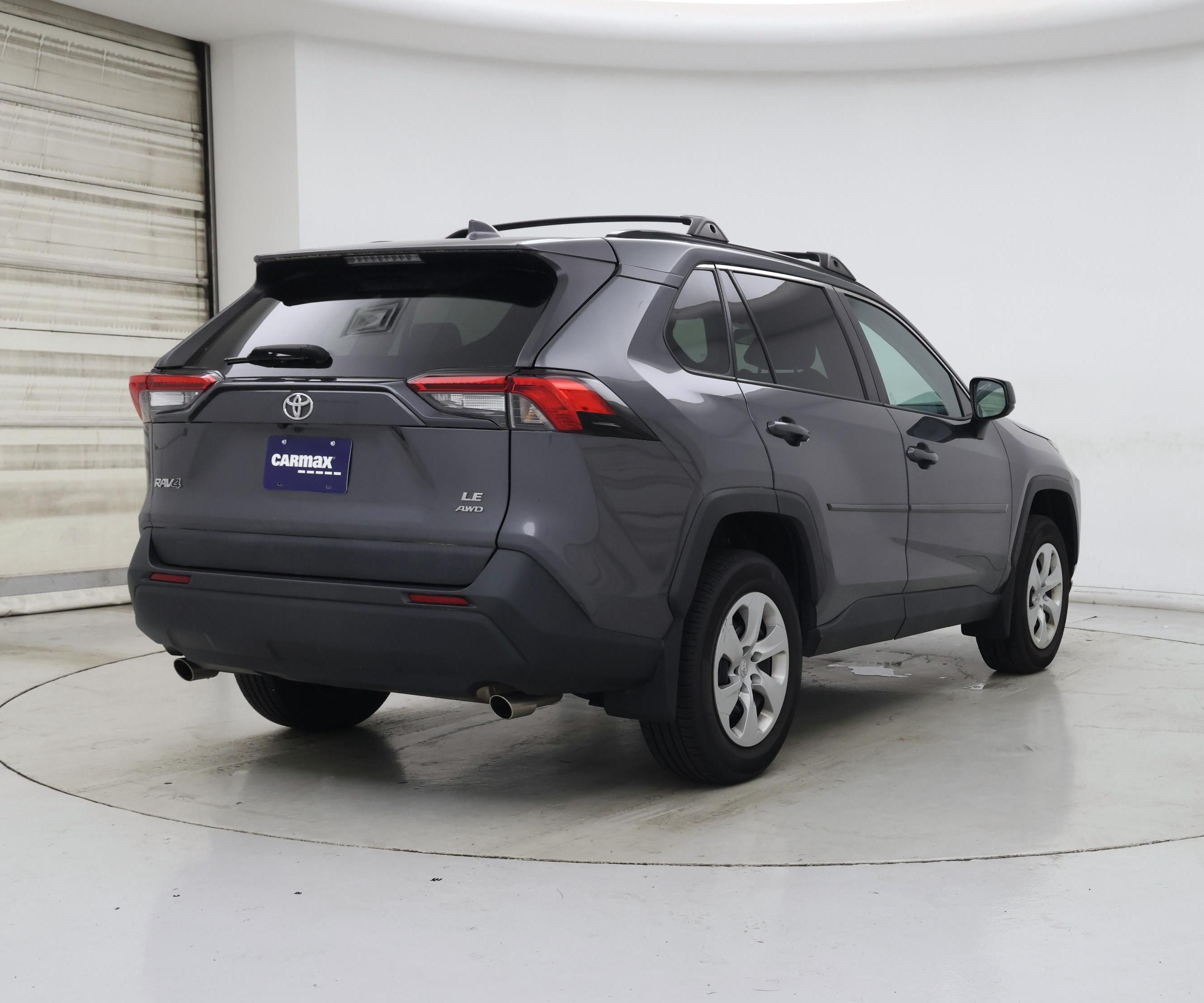 Thumbnail: 2021 Toyota RAV4 - 8