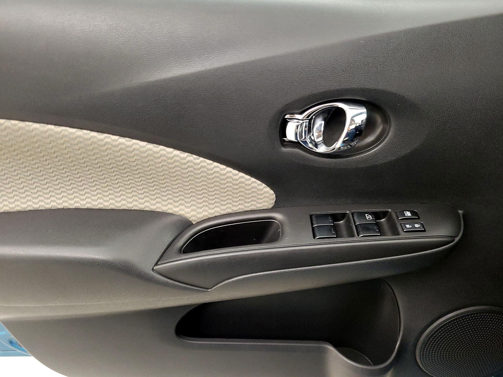 Thumbnail: 2014 Nissan Versa Note - 12