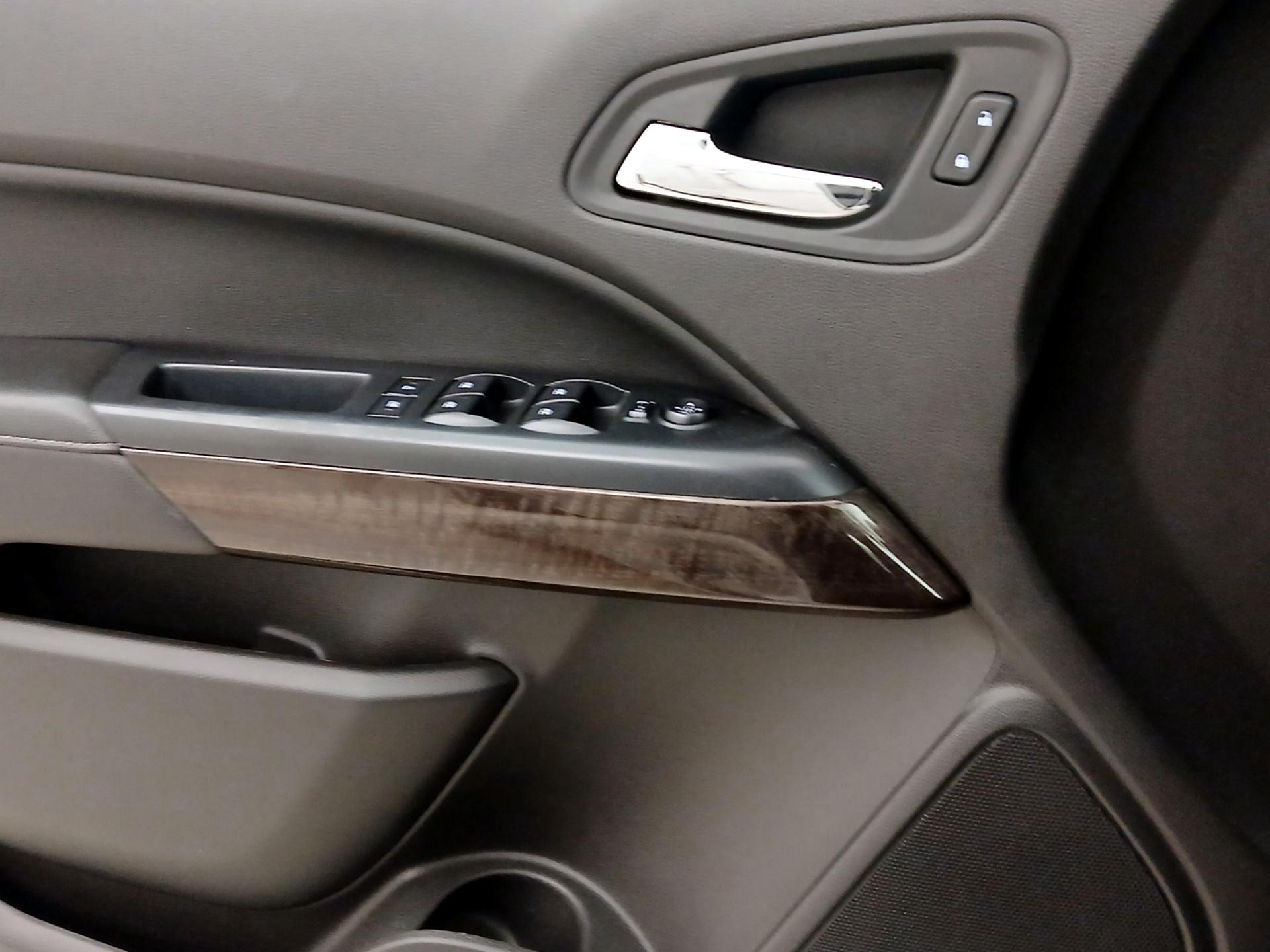 Thumbnail: 2016 GMC Canyon - 10