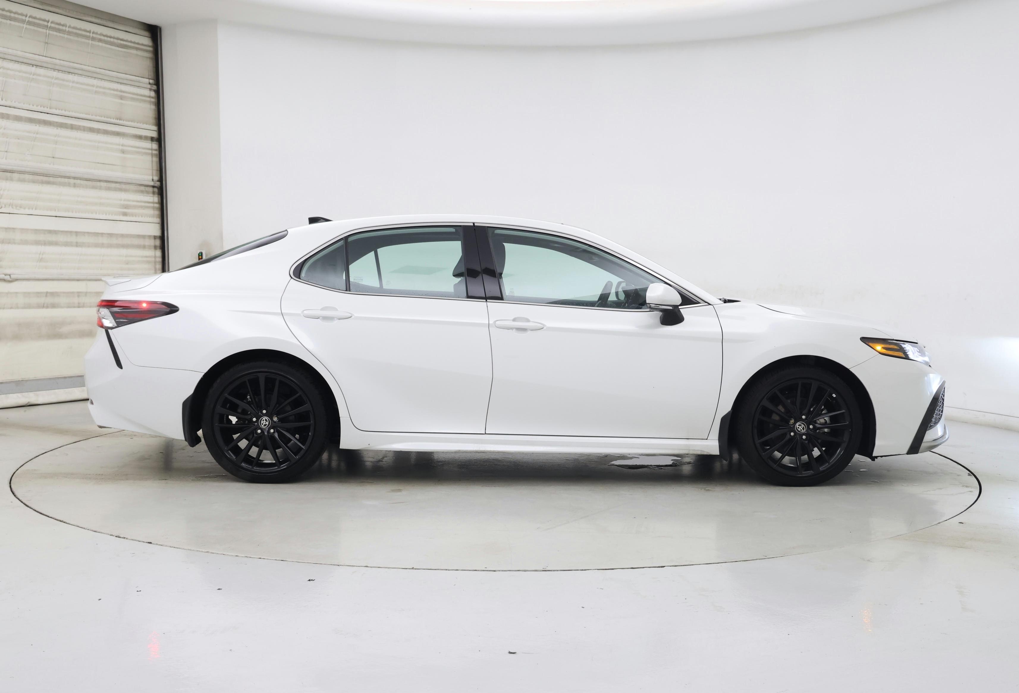 Thumbnail: 2023 Toyota Camry - 7