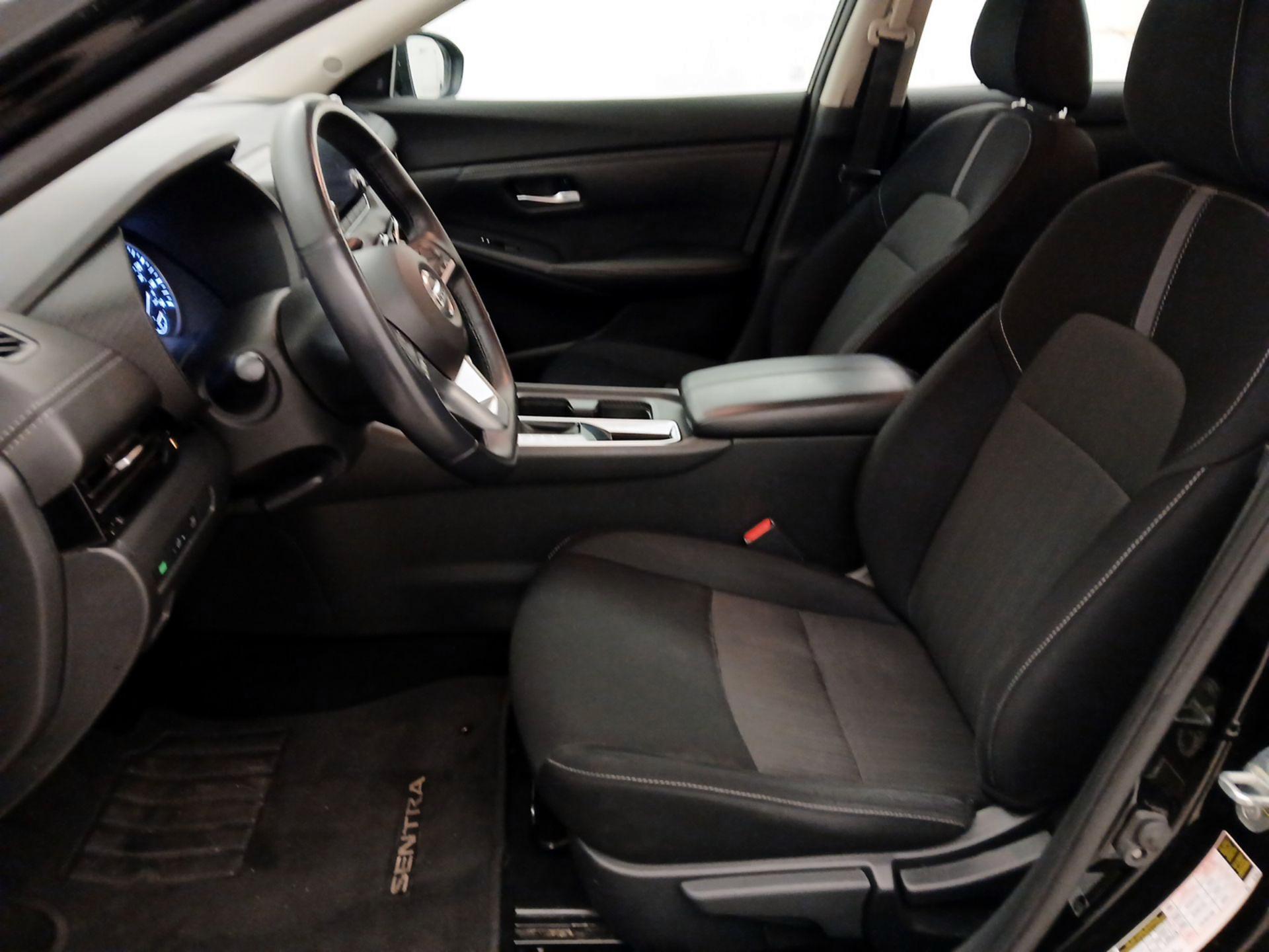 Thumbnail: 2021 Nissan Sentra - 11