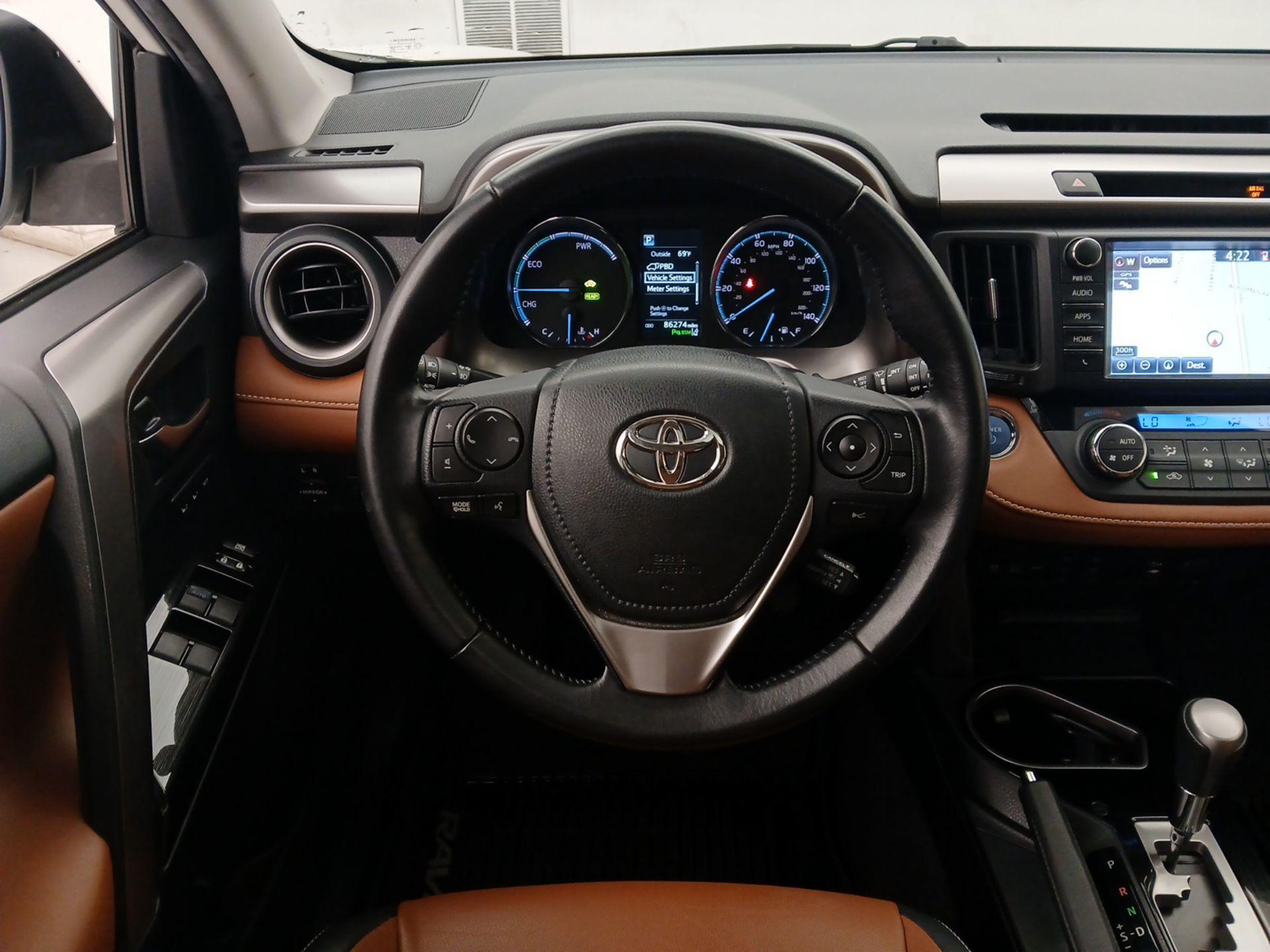 Thumbnail: 2016 Toyota RAV4 - 10