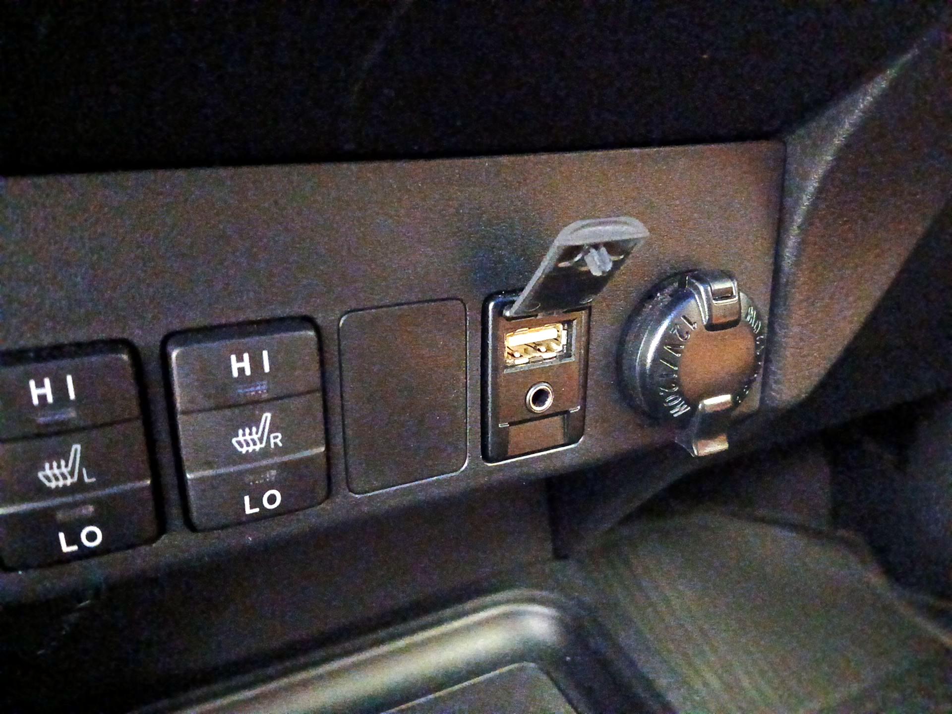Thumbnail: 2016 Toyota RAV4 - 19