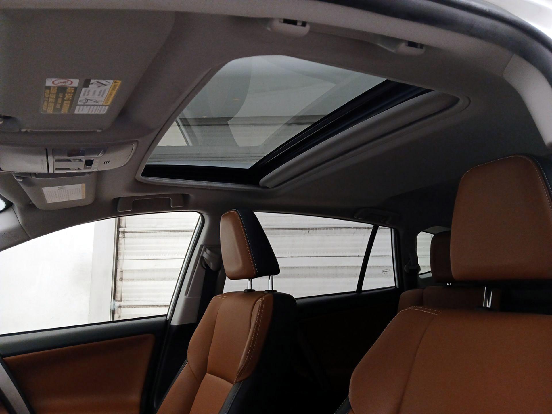 Thumbnail: 2016 Toyota RAV4 - 20