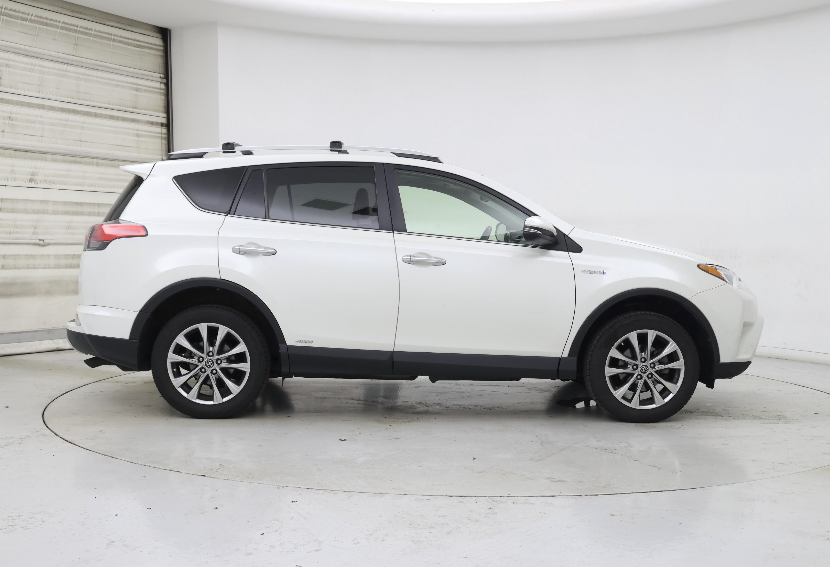 Thumbnail: 2016 Toyota RAV4 - 7