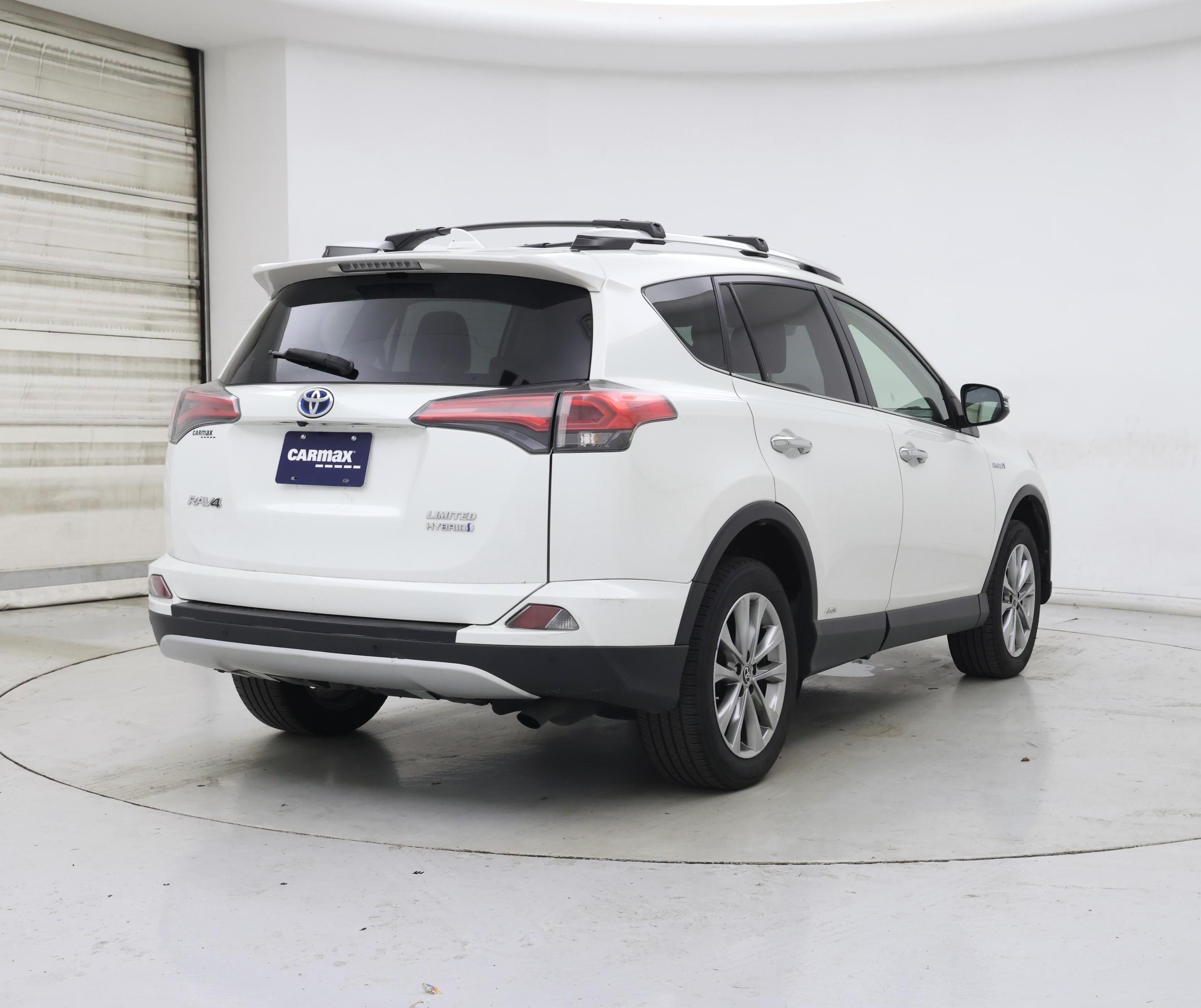 Thumbnail: 2016 Toyota RAV4 - 8
